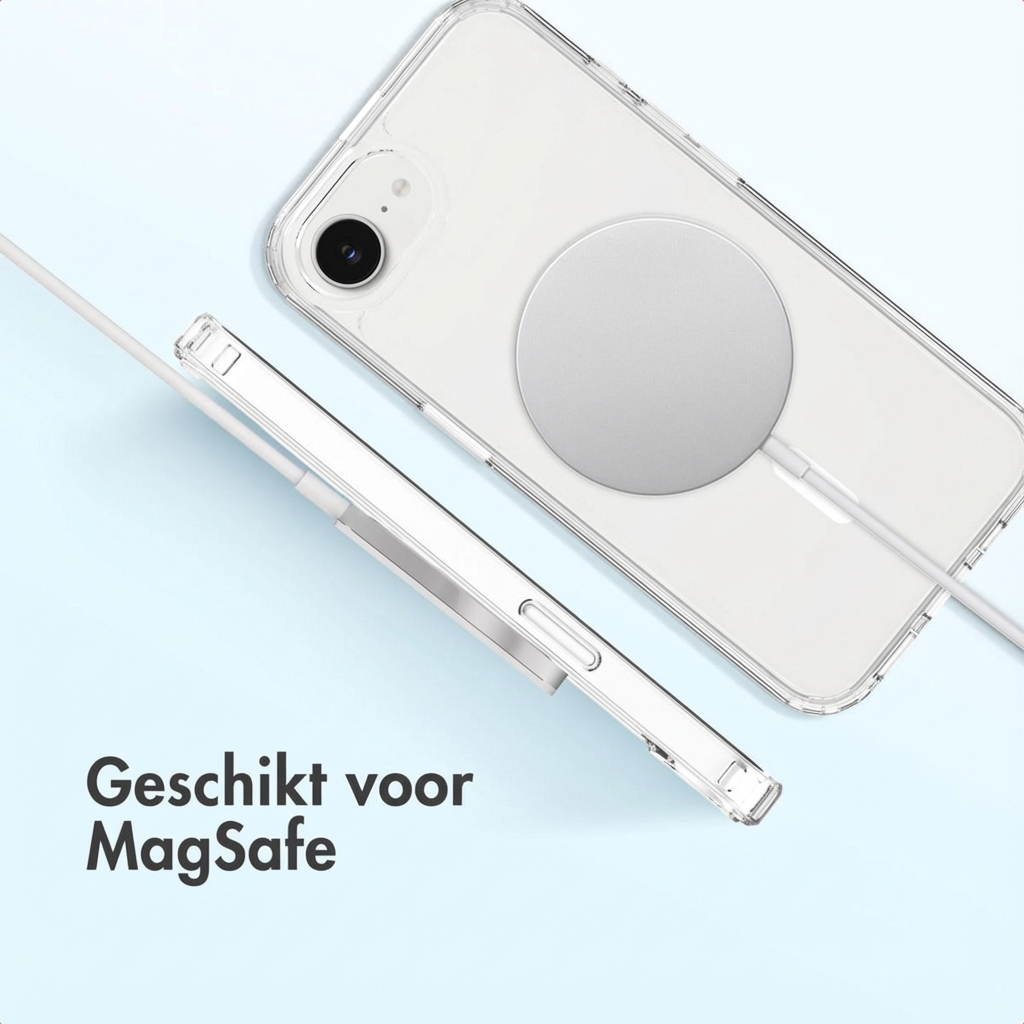 Een doorzichtige iPhone case met MagSafe lader en kabel op blauwe achtergrond.
