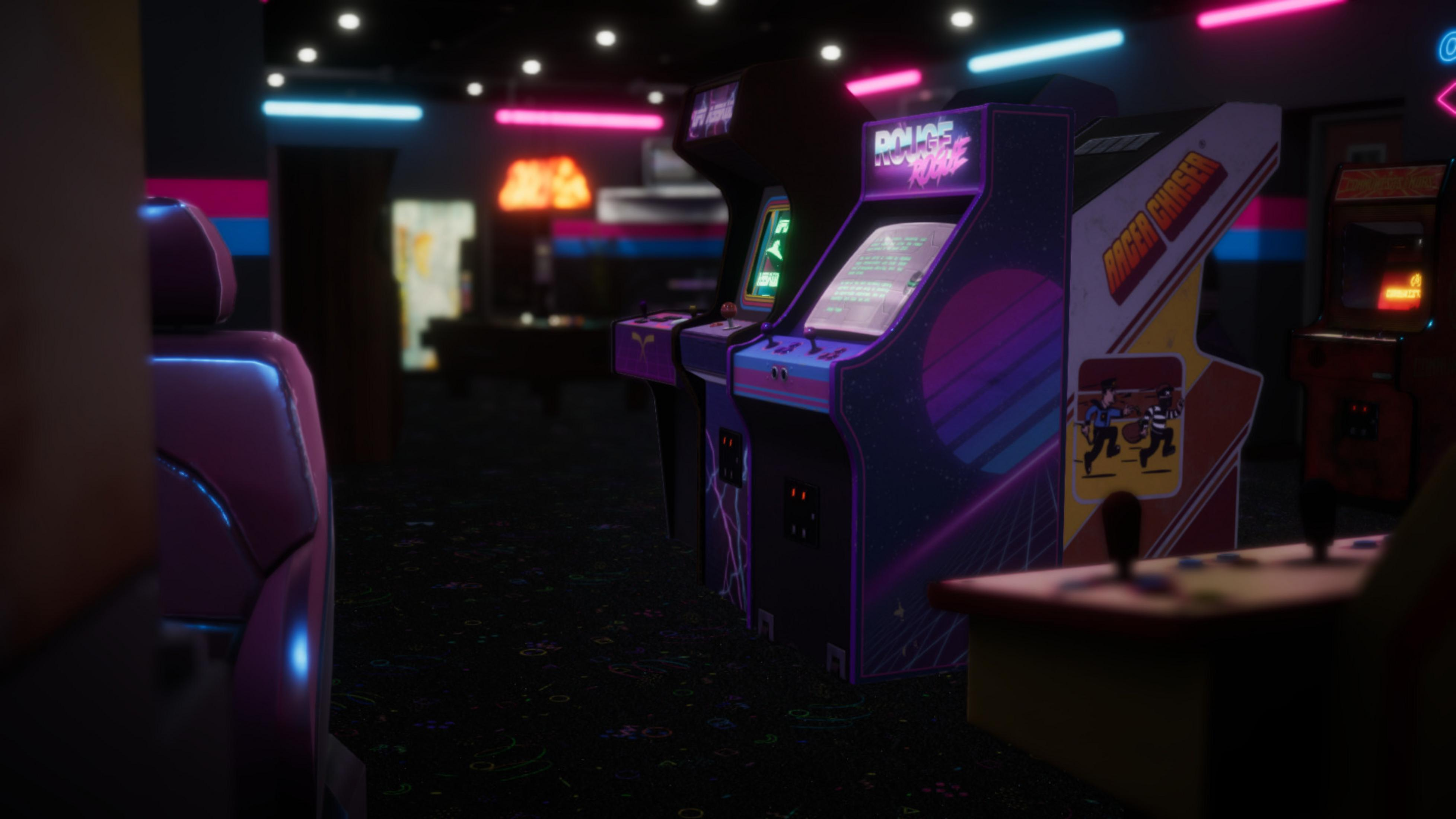 Une salle d'arcade sombre avec des néons vibrants et des rangées de bornes d'arcade.