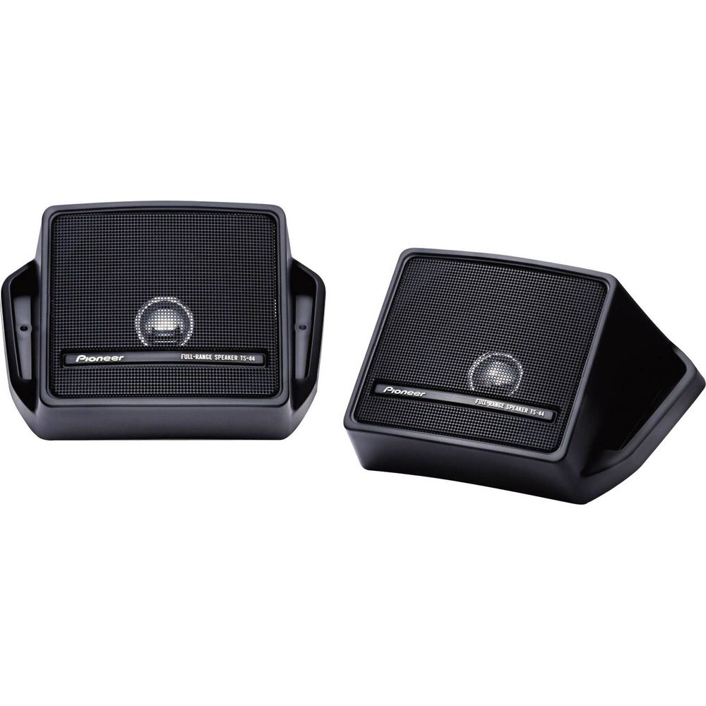 Deux haut-parleurs Pioneer TS-44 noirs sur fond blanc.