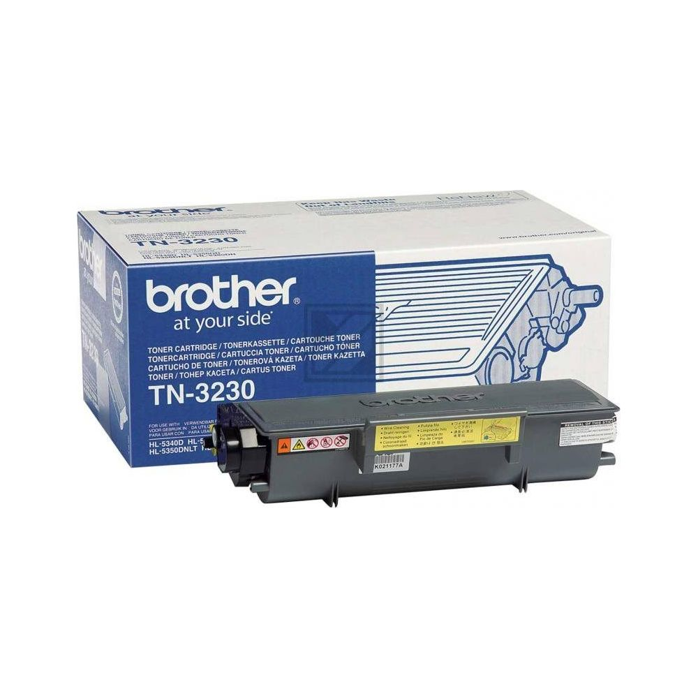 Toner Brother TN-3230 i pudełko na białym tle.