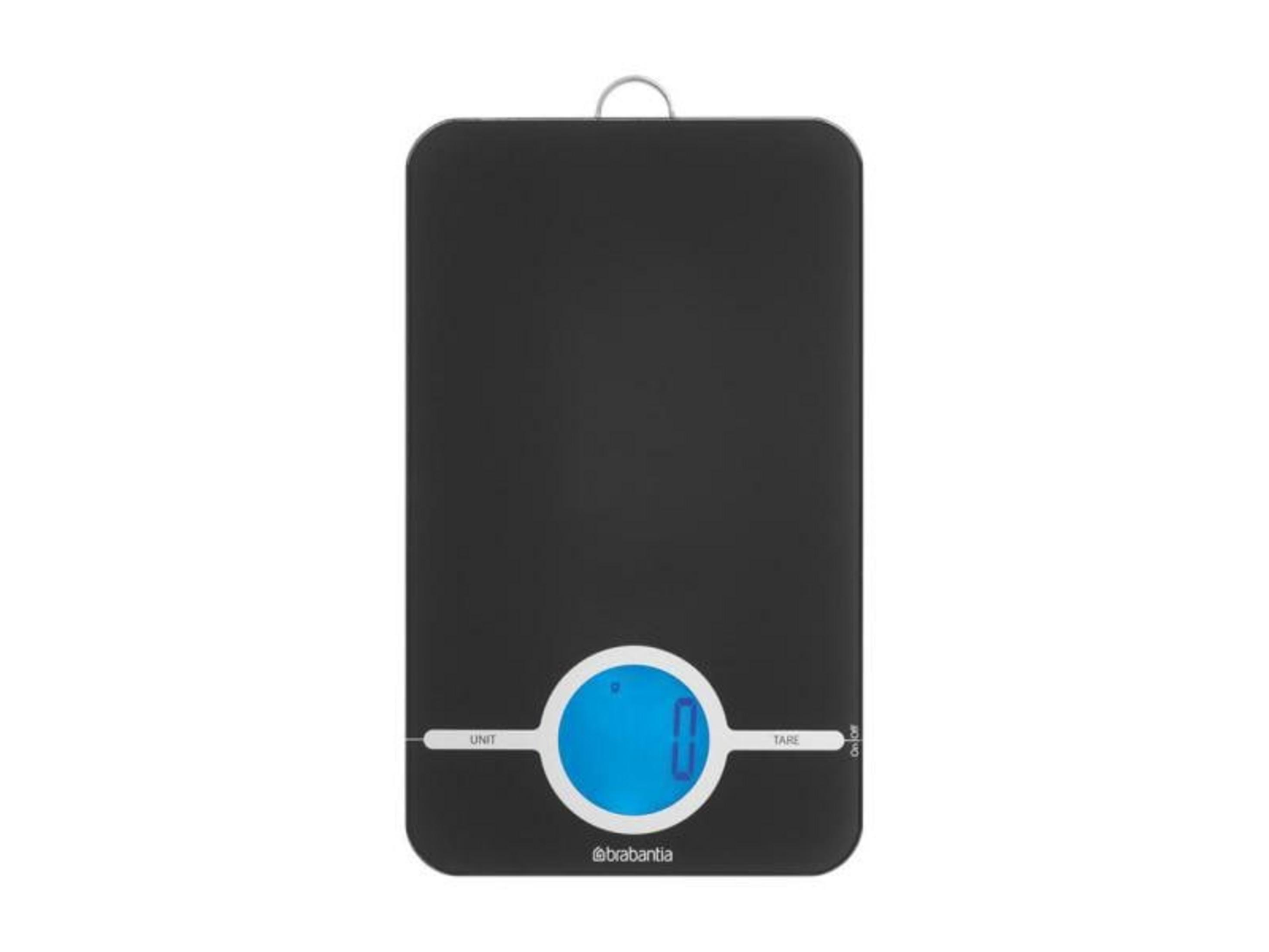 Schwarze digitale Küchenwaage mit blauem Display, zeigt Null. Mit Aufhänger.