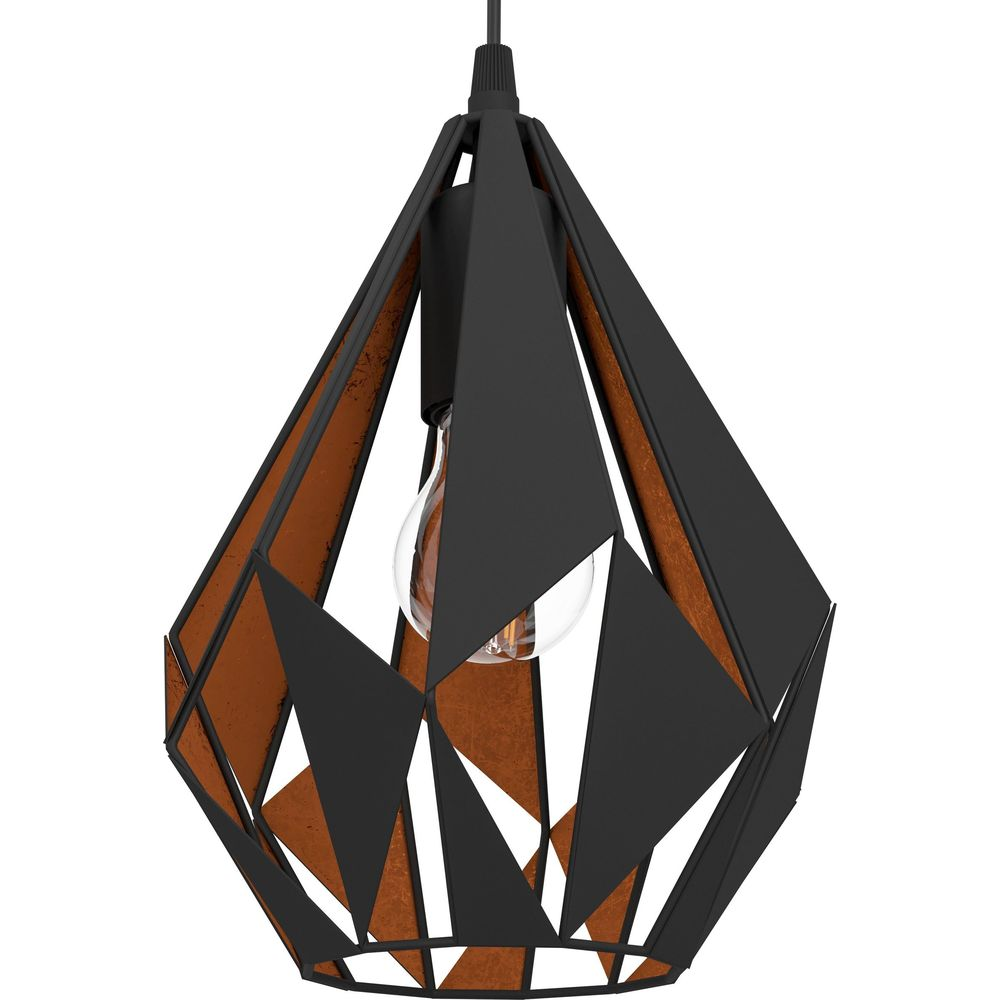 Lampada a sospensione con paralume geometrico in metallo nero e interno color rame.