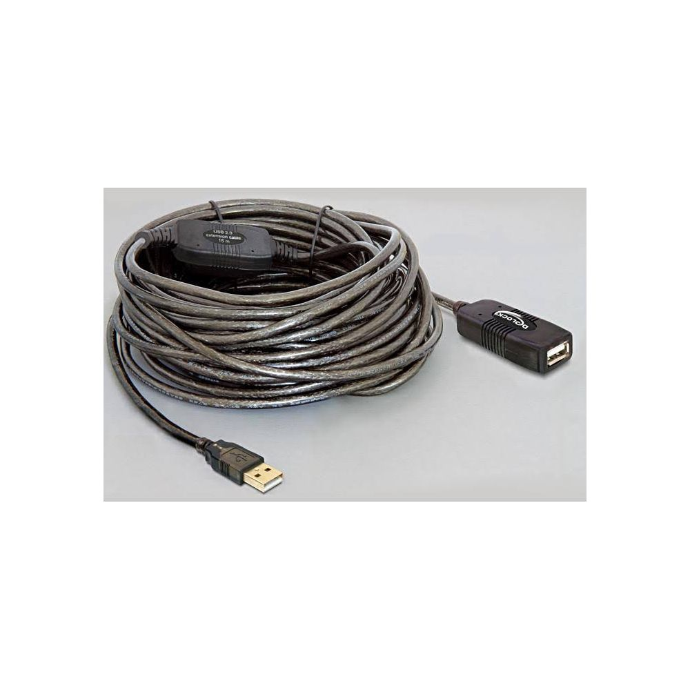 Een opgerolde zwarte USB 2.0 verlengkabel met mannelijke en vrouwelijke connector.