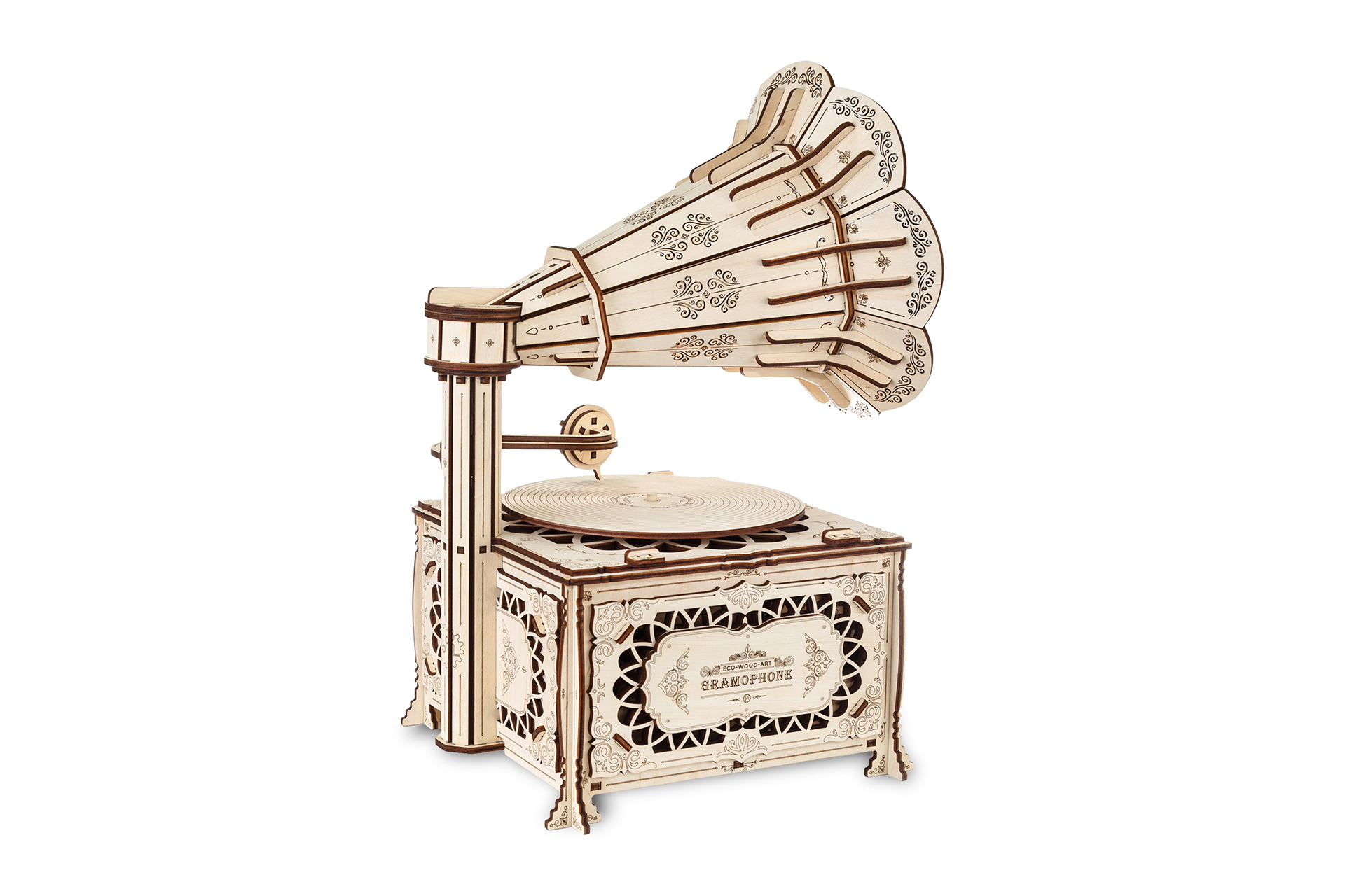 Ein hölzernes Modellgrammophon mit verzierten Details und großem Horn.