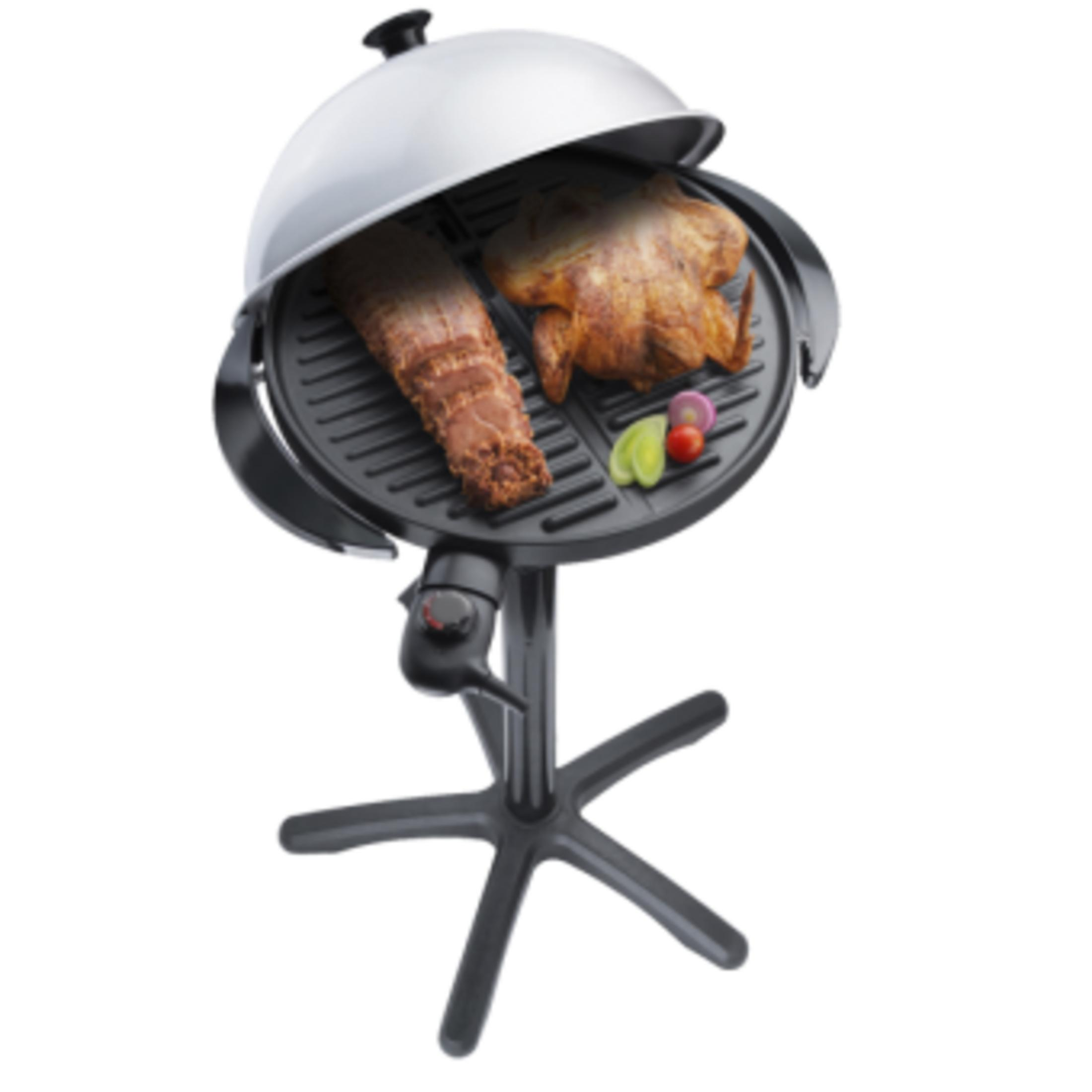 Elektrischer Grill mit Fleisch, Huhn, Zwiebel, Tomate und Limette.