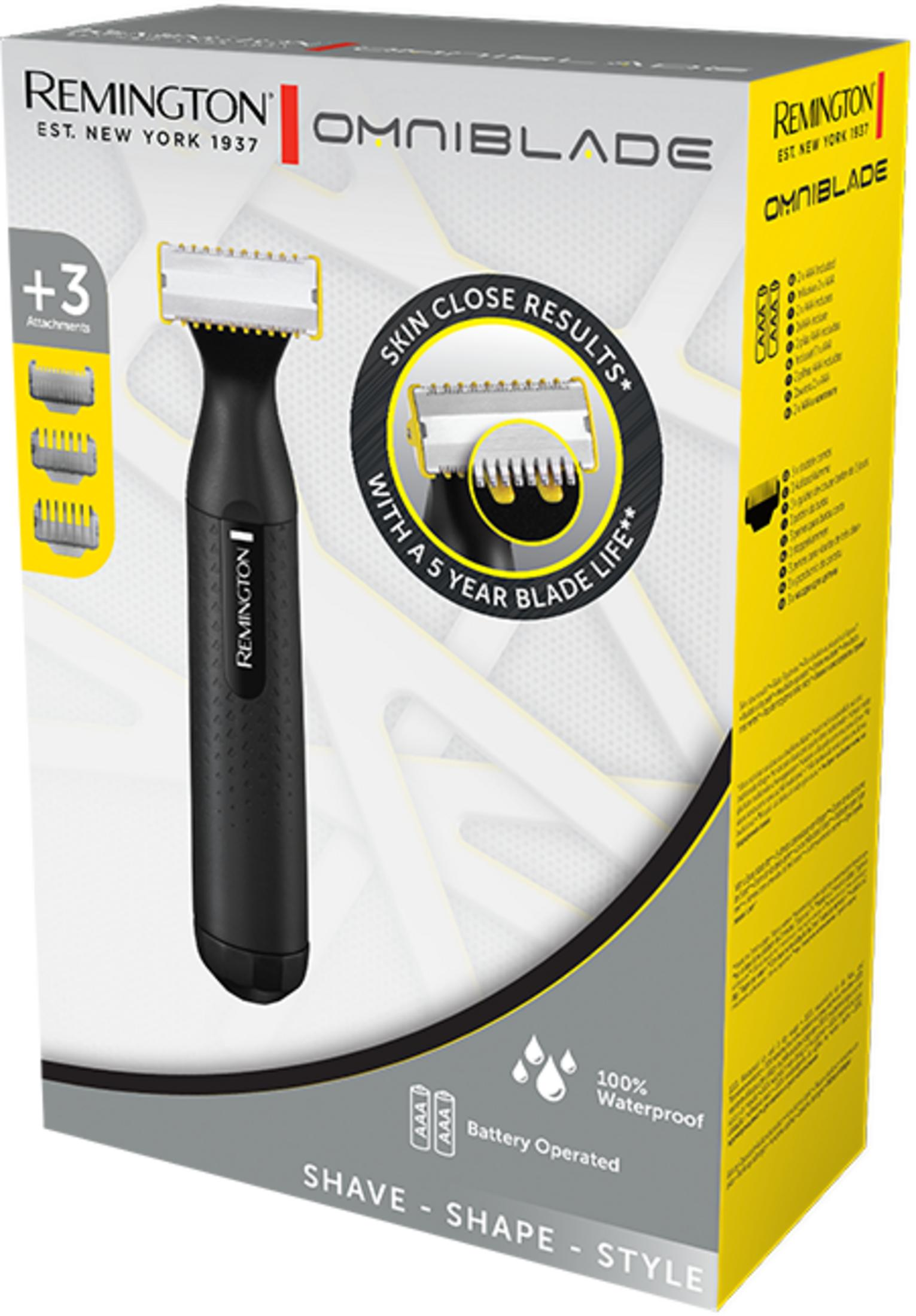 Embalaje de recortadora Remington Omniblade que muestra la recortadora, accesorios y logotipos.