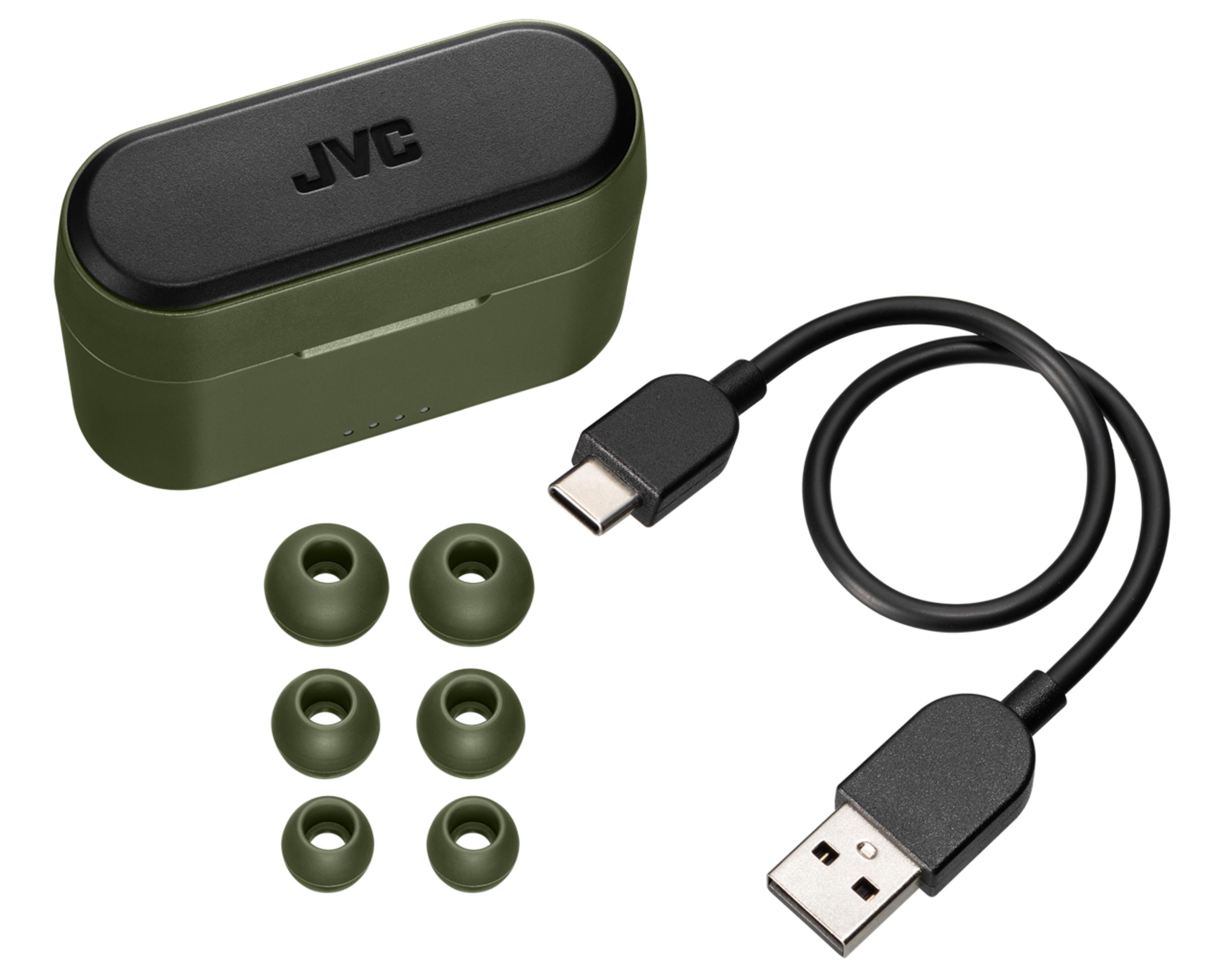 Custodia di ricarica JVC verde, gommini auricolari e cavo USB-C a USB-A.