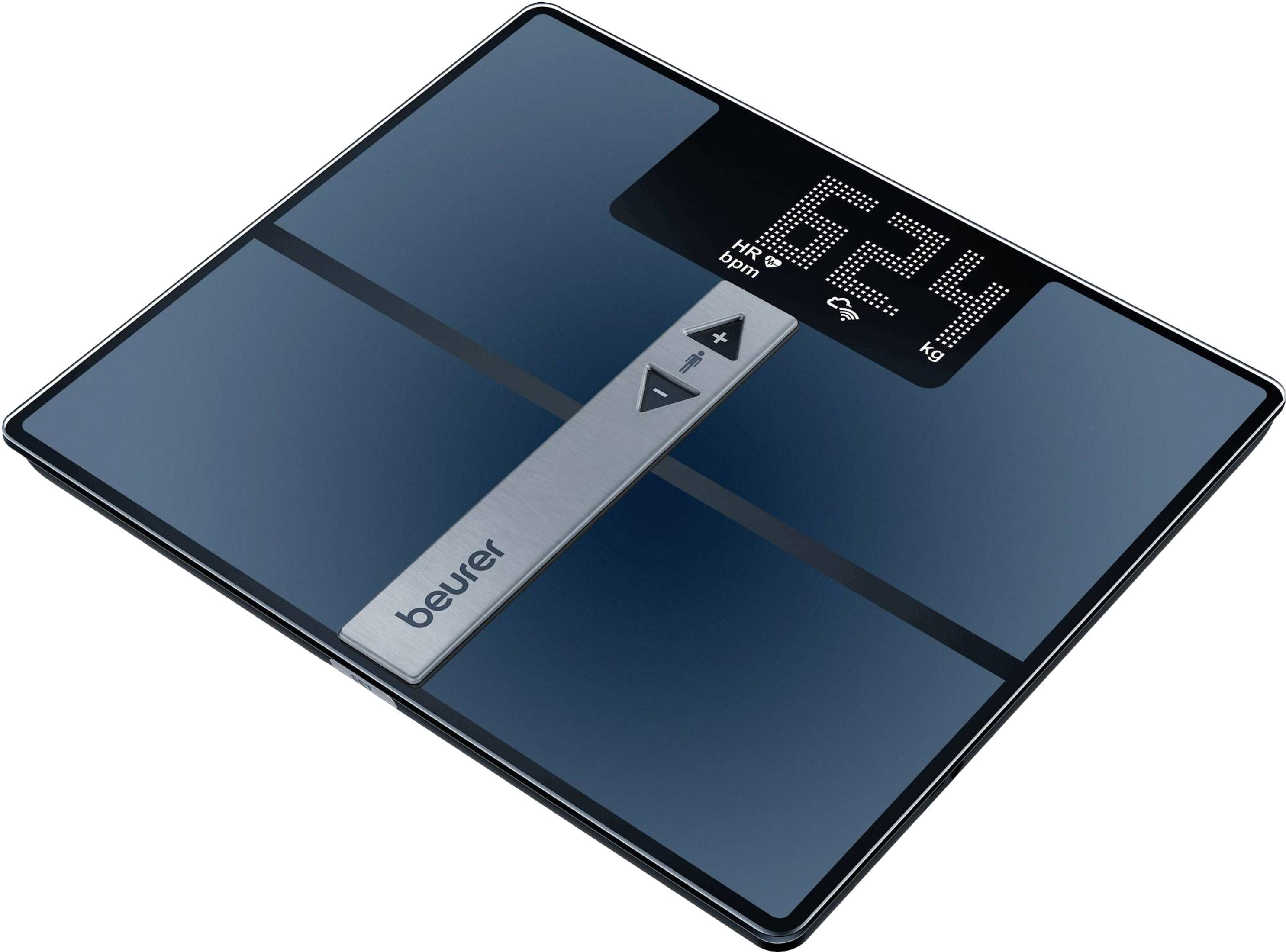 Eine digitale Personenwaage mit dunklem Glasdisplay und silbernem Bedienelement.