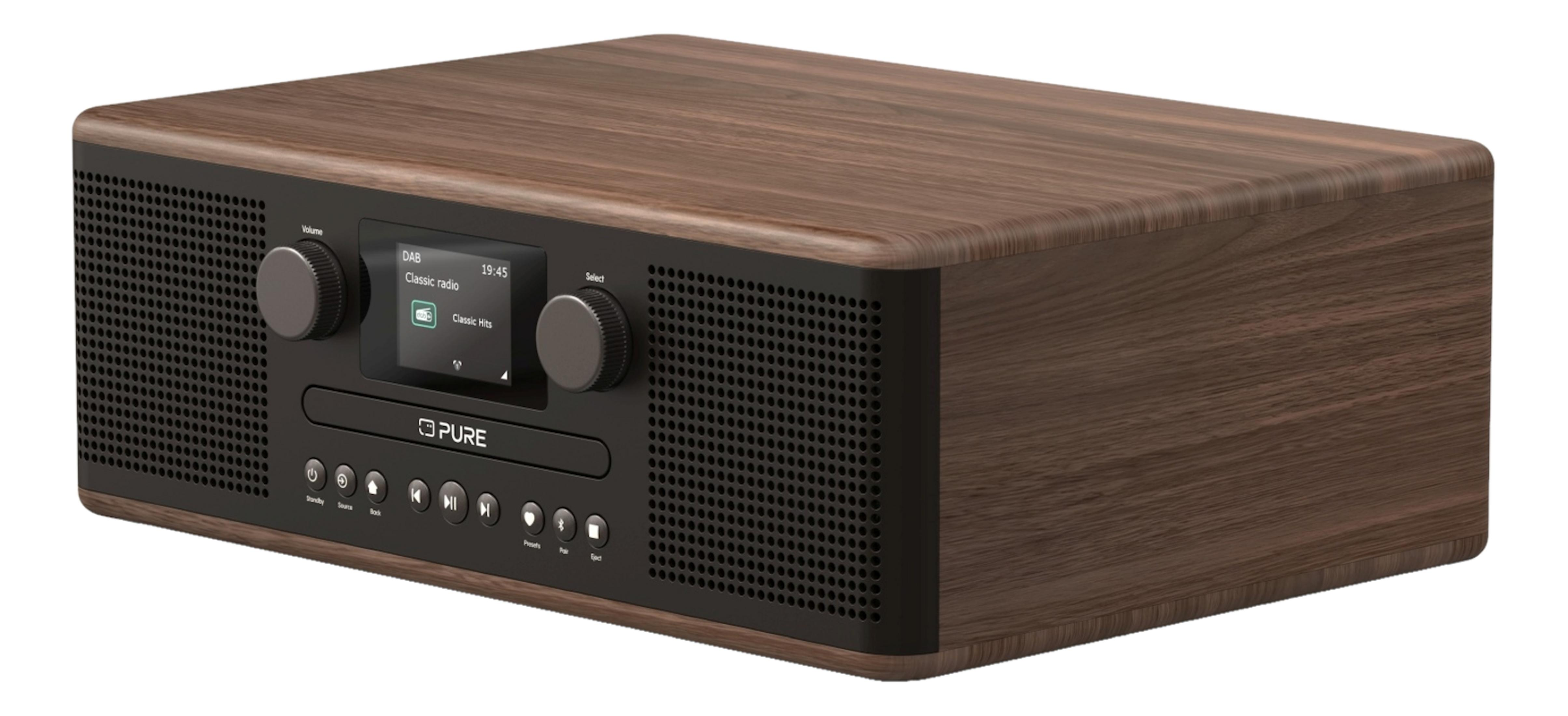 Drewniane radio z czarnym panelem sterowania, wyświetlaczem i gałkami.