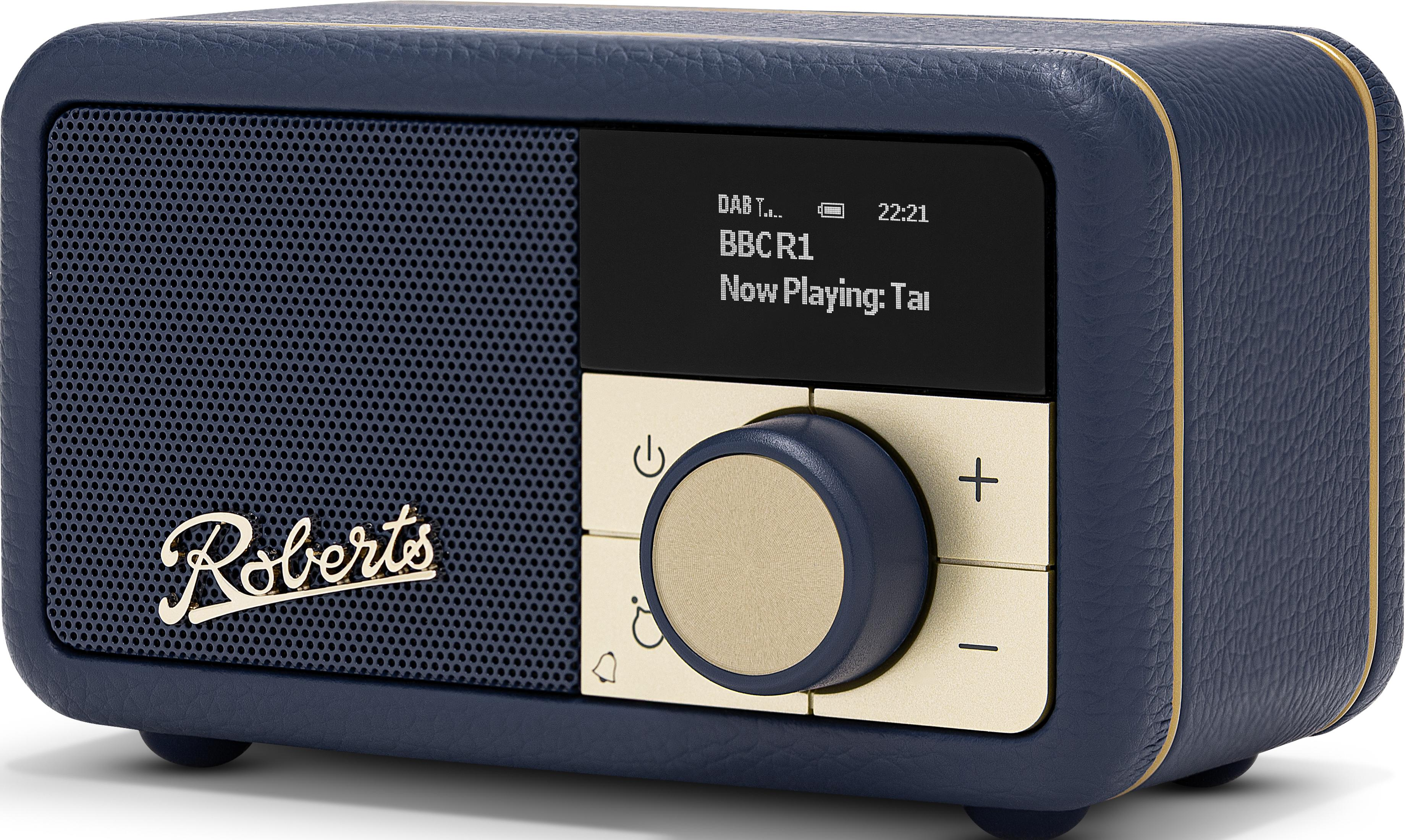 Una radio retrò blu navy con finiture dorate e schermo che mostra testo.