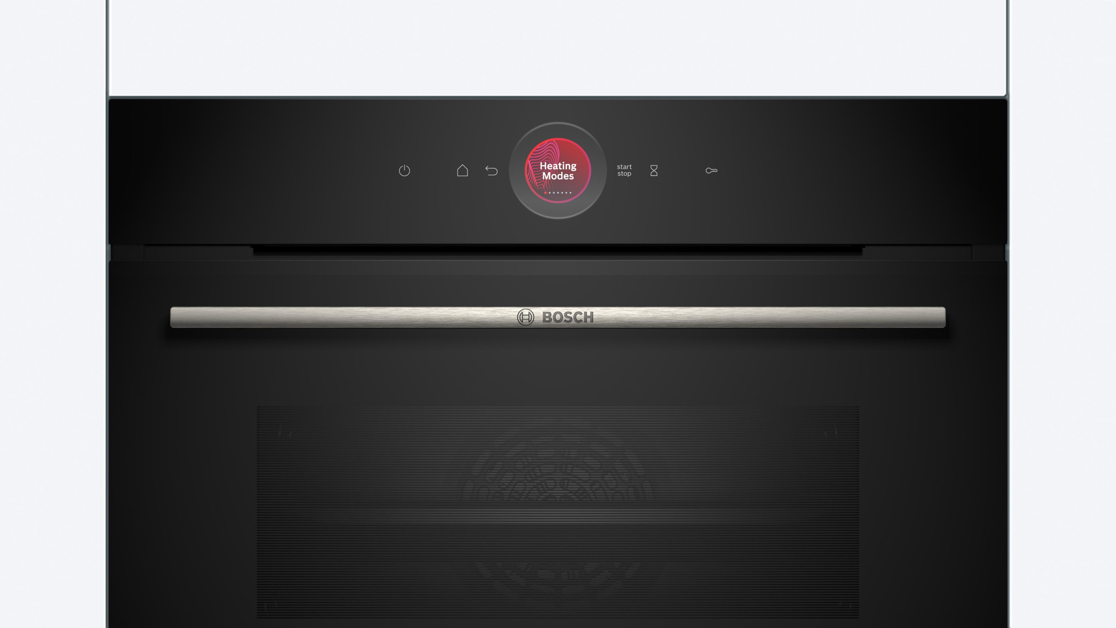 Moderne zwarte oven met touchscreen bedieningspaneel en zilveren handgreep.