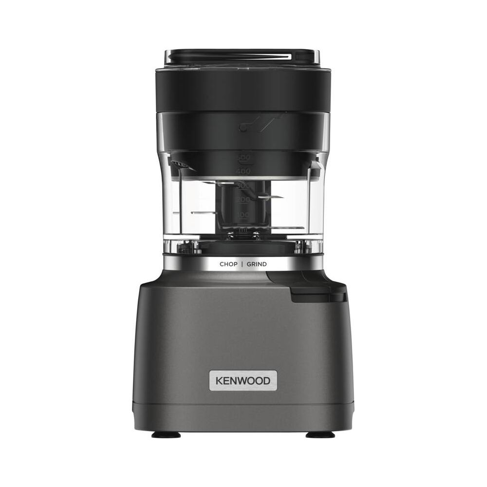 Een grijze Kenwood foodprocessor met zwart deksel en maatbeker.