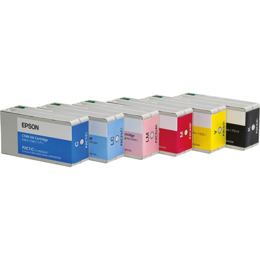 Sei cartucce d'inchiostro Epson in vari colori: Ciano, Ciano chiaro, Magenta, Magenta chiaro, Giallo, Nero.