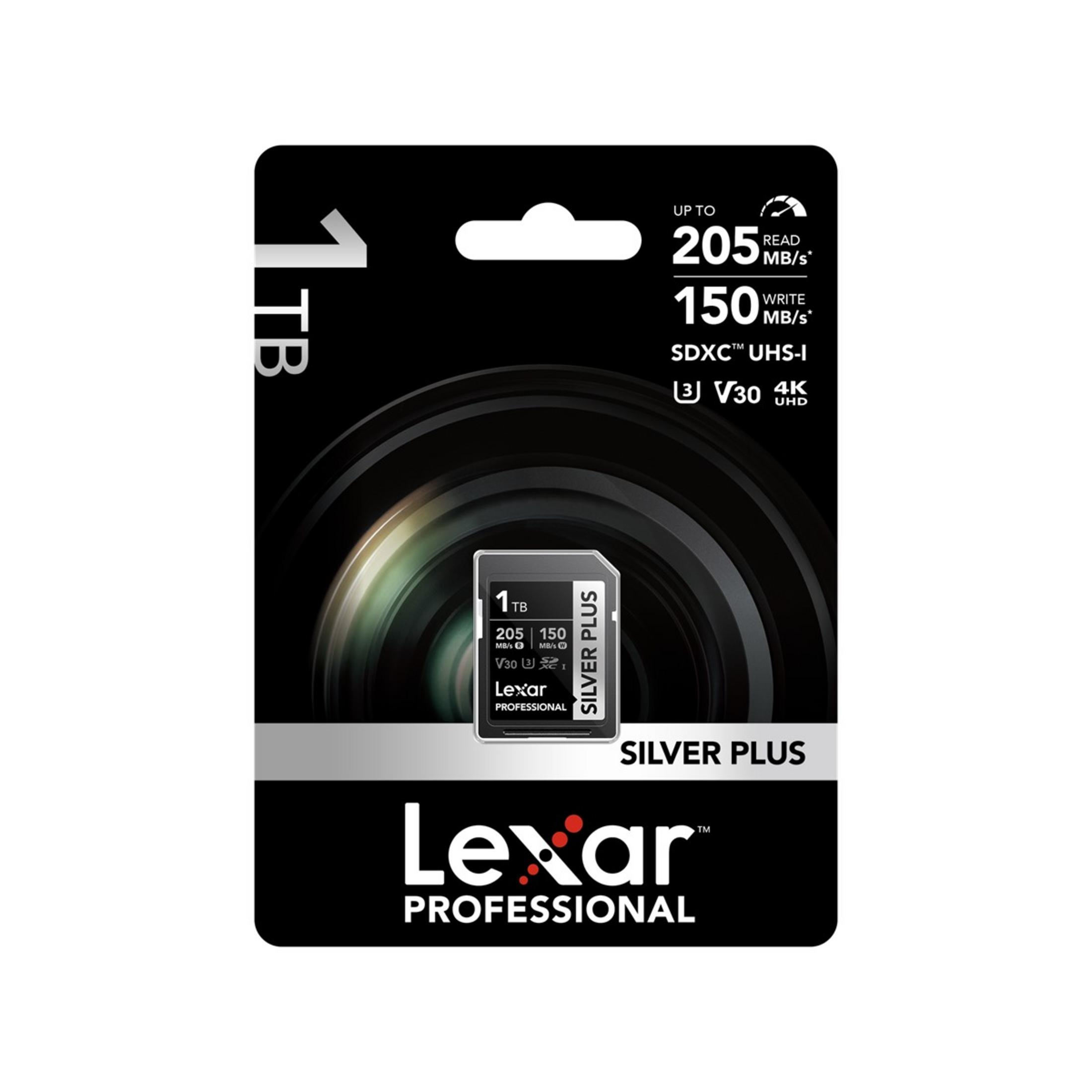 Scheda Lexar 1TB Silver Plus SDXC con velocità di lettura fino a 205MB/s.