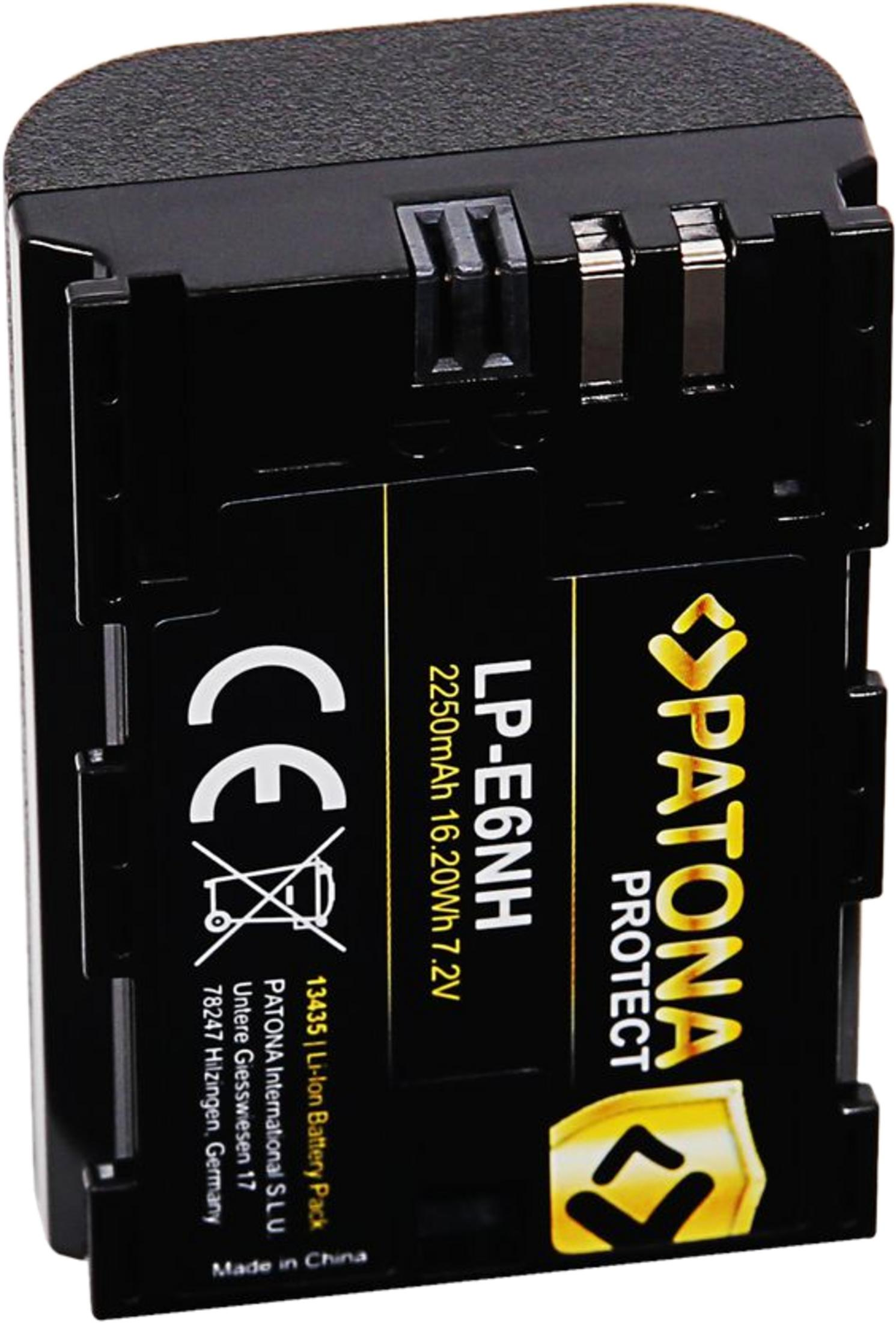 Batteria nera con logo Patona giallo ed etichetta LP-E6NH.