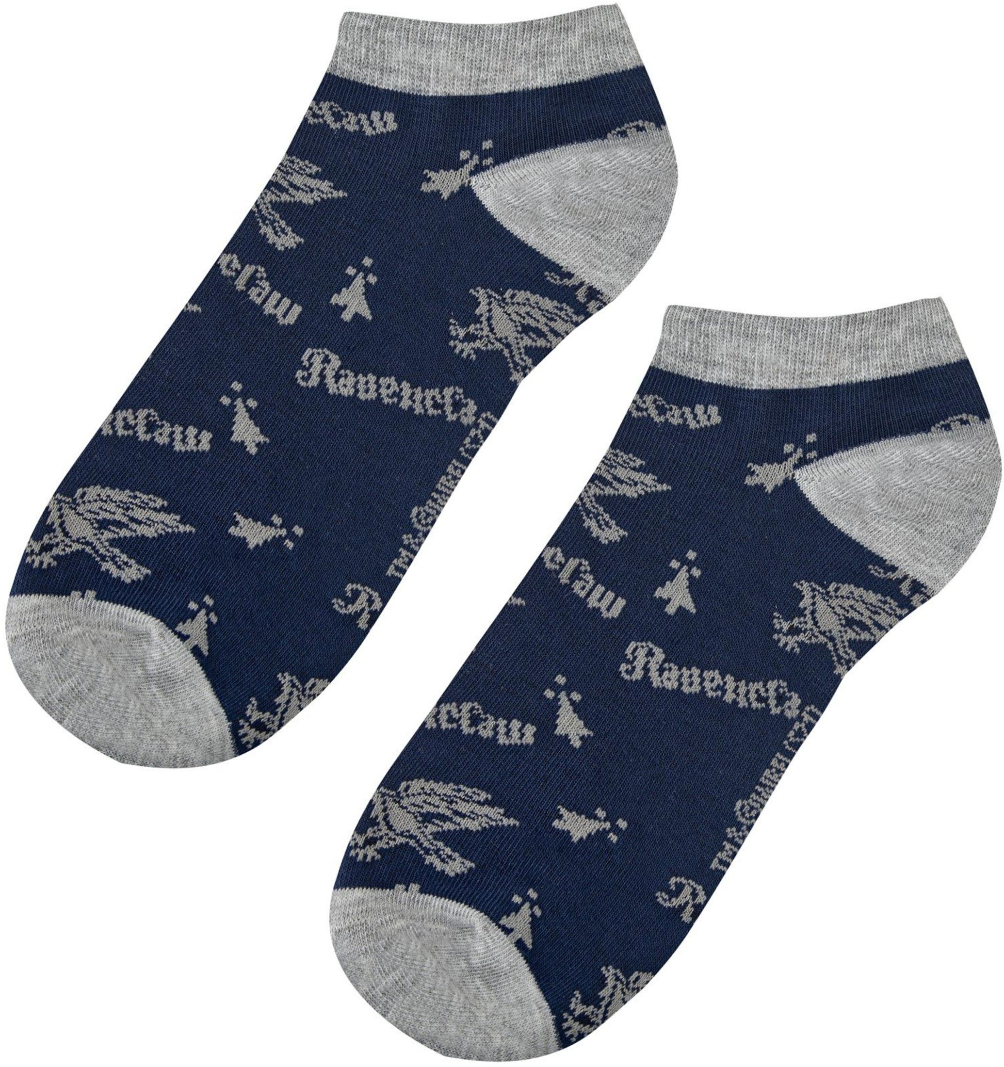 Zwei dunkelblaue Socken mit grauem Rand und Muster.
