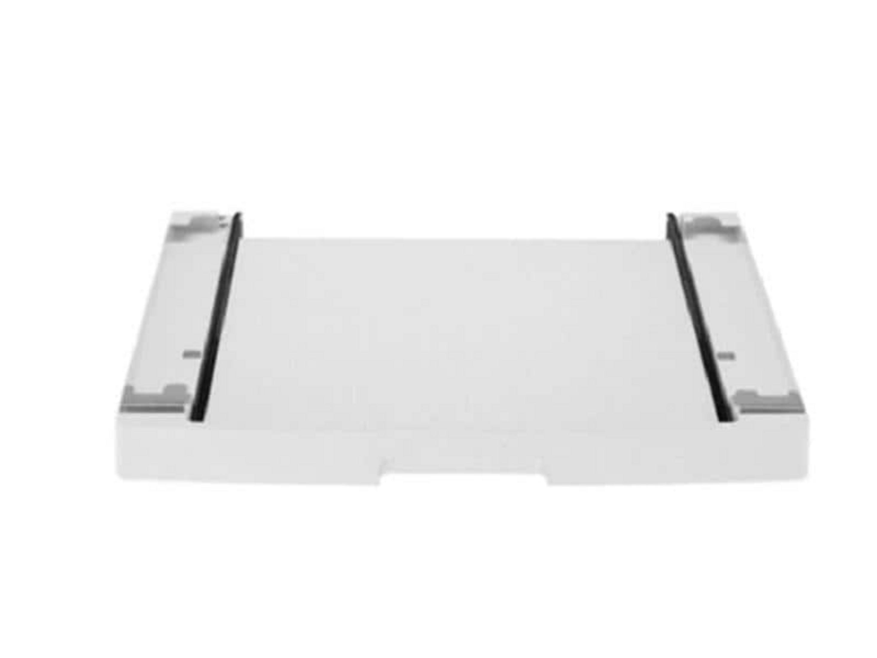 Un objeto blanco y rectangular con detalles negros en las esquinas.