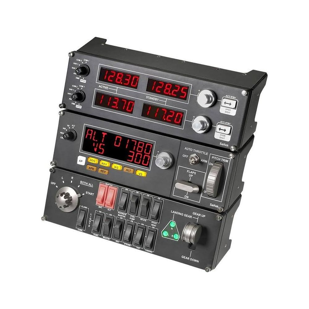 Pannello simulatore di volo con display digitali rossi, interruttori e manopole.