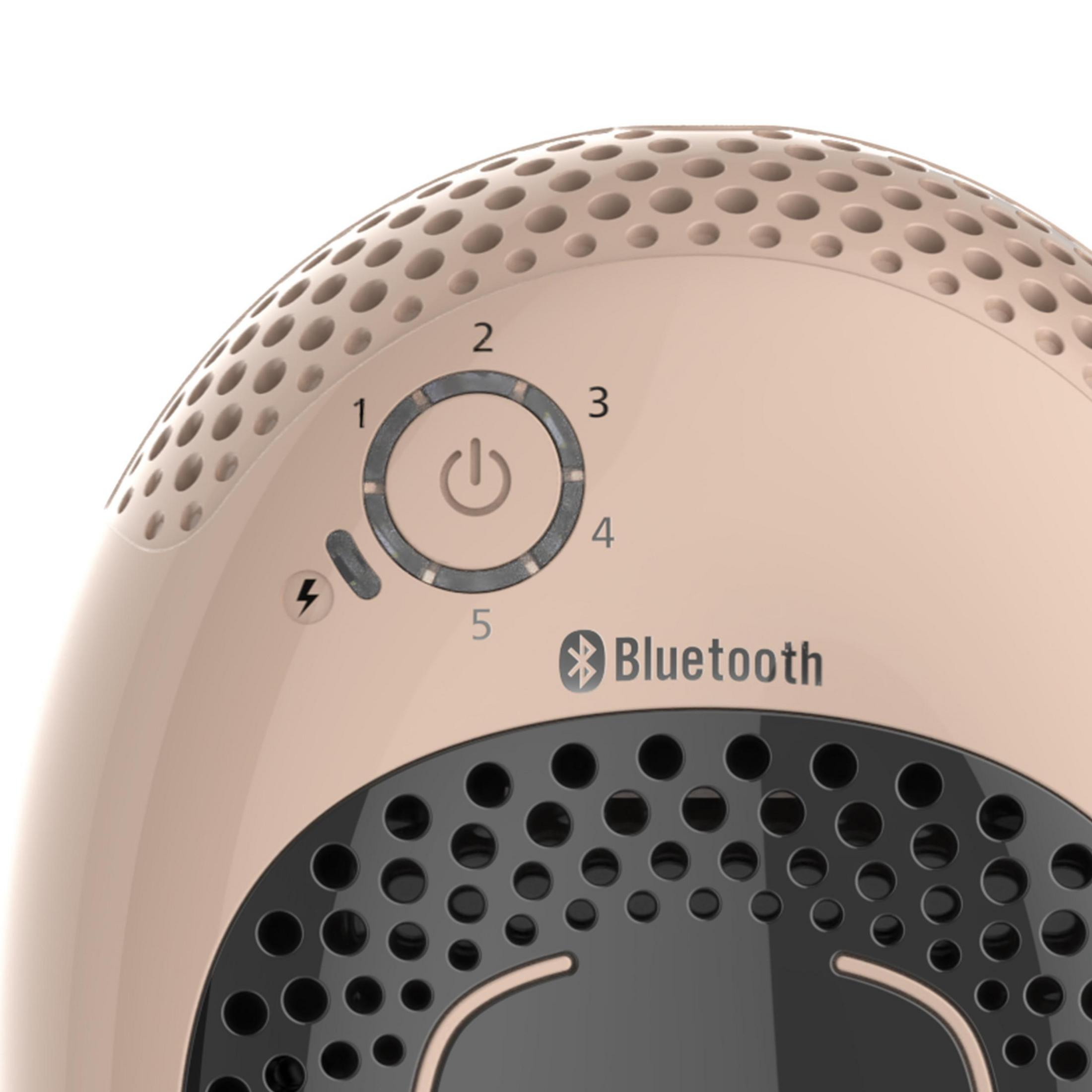 Zbliżenie urządzenia z perforowanym wzorem i logo Bluetooth.