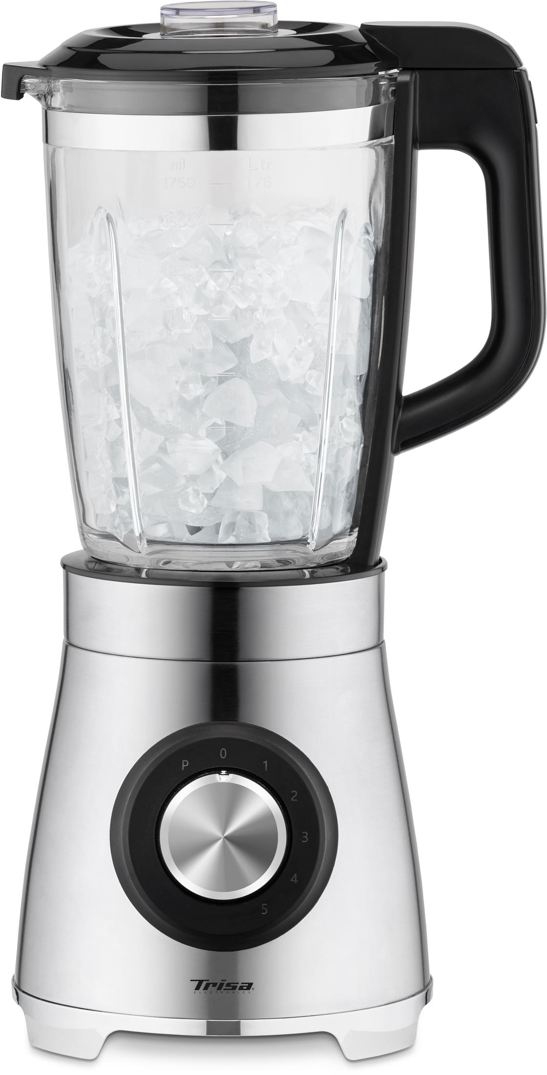 Ein Standmixer aus Edelstahl mit einem Glasbehälter voller Eiswürfel.