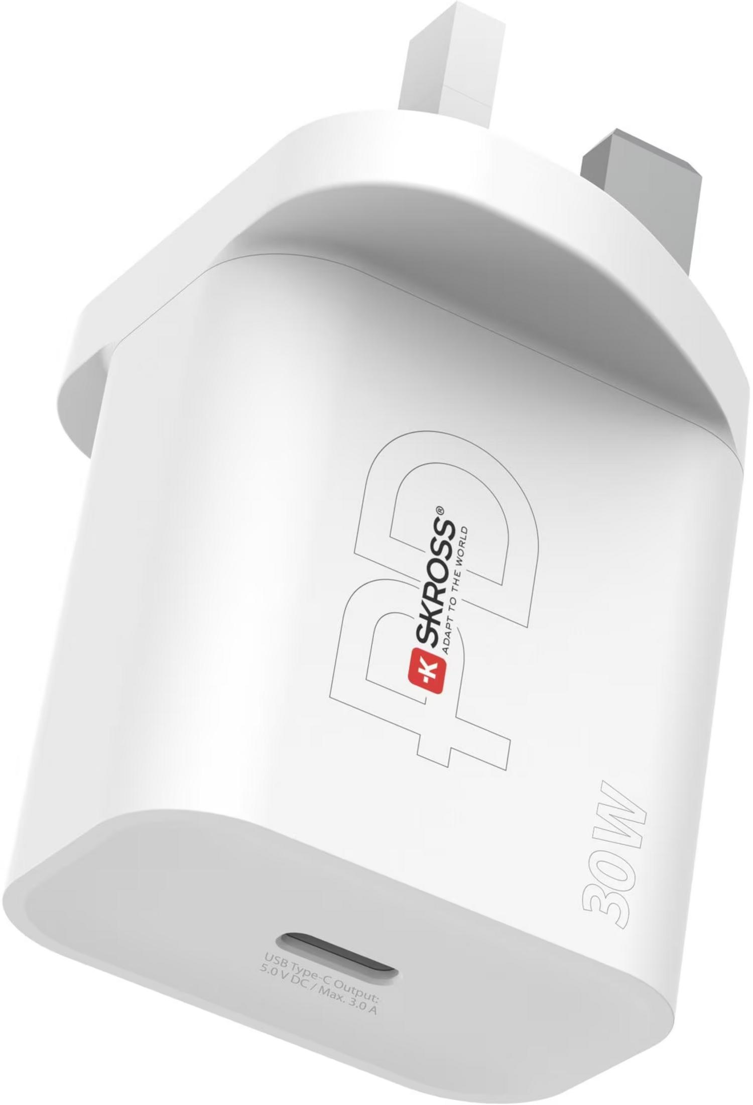 Weißer SKROSS 30W USB-C Netzadapter mit UK-Steckerstiften.