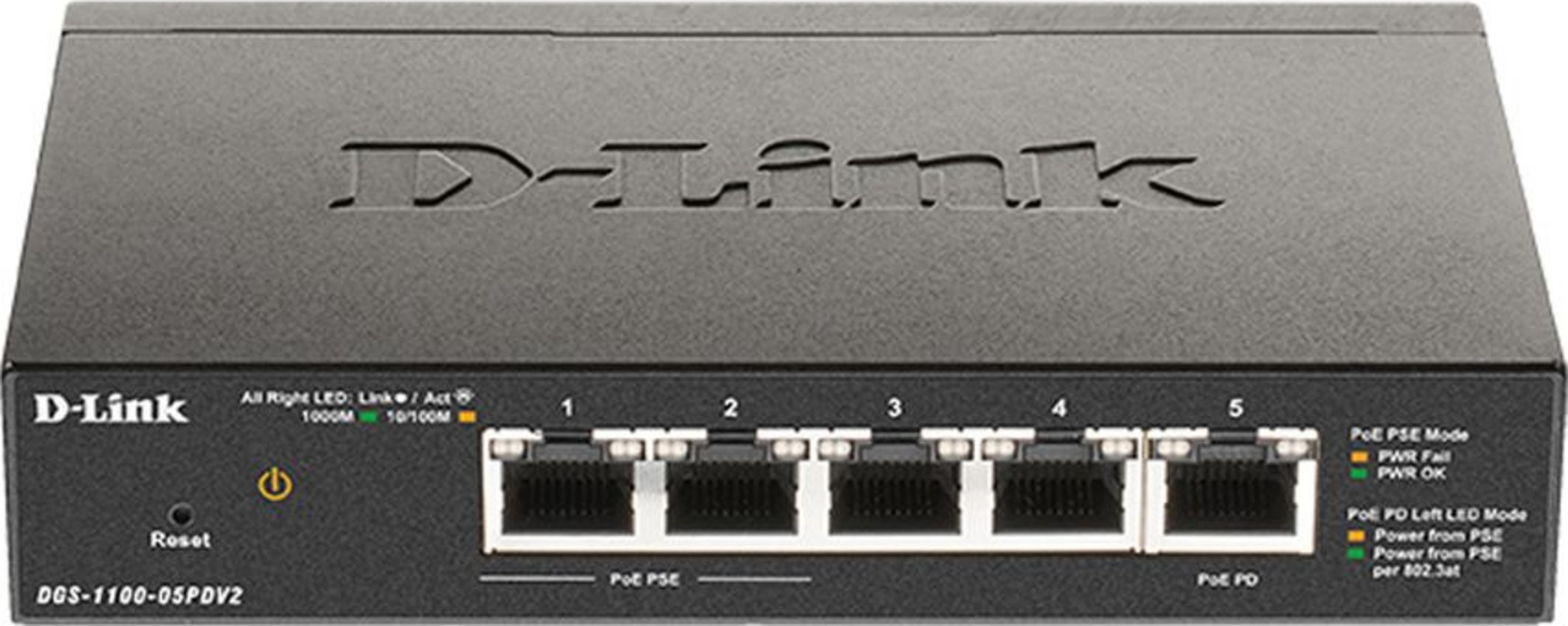 Un piccolo switch di rete D-Link nero con 5 porte e LED di stato.