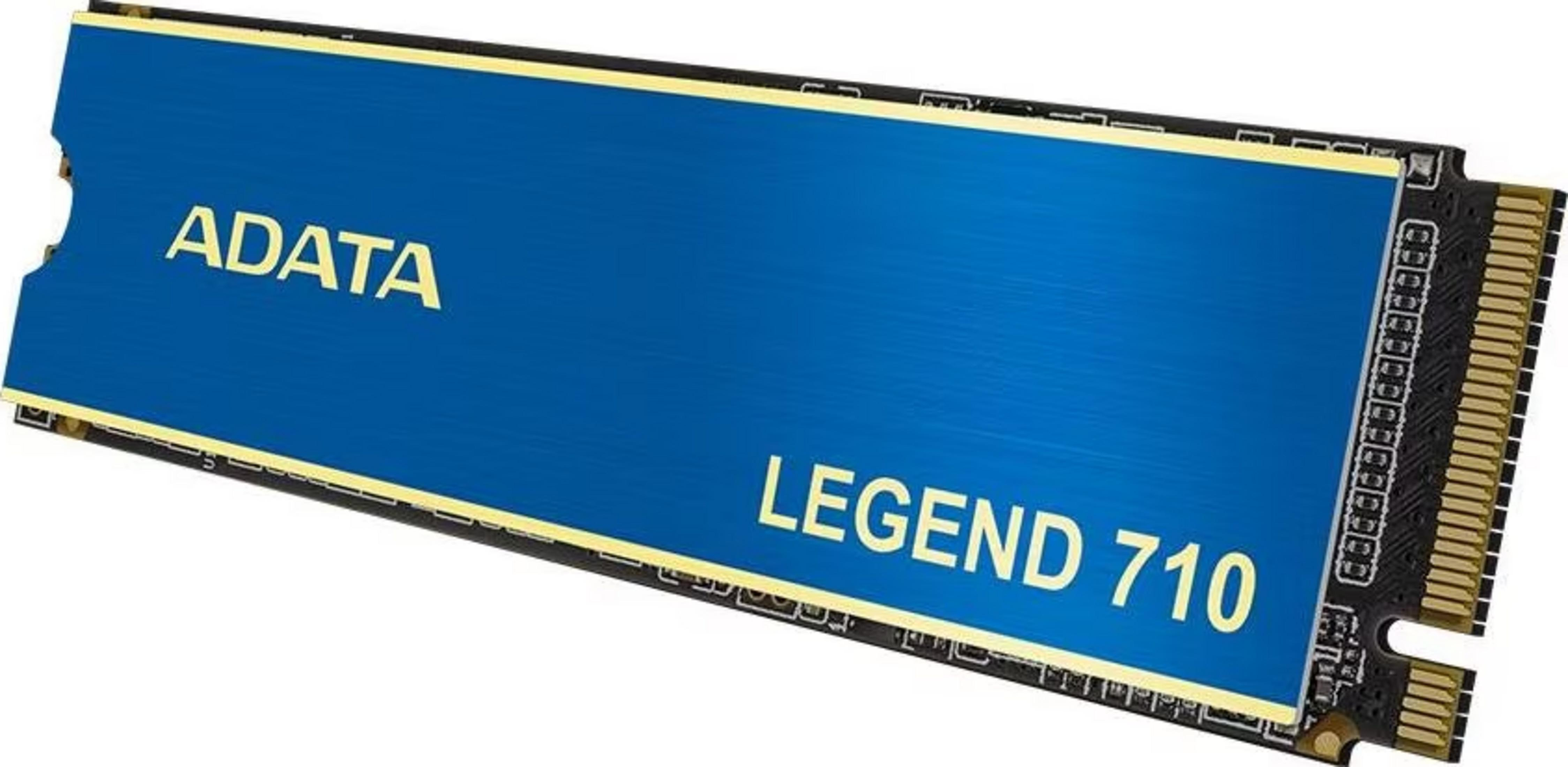 Niebieski dysk SSD z napisem ADATA i LEGEND 710.