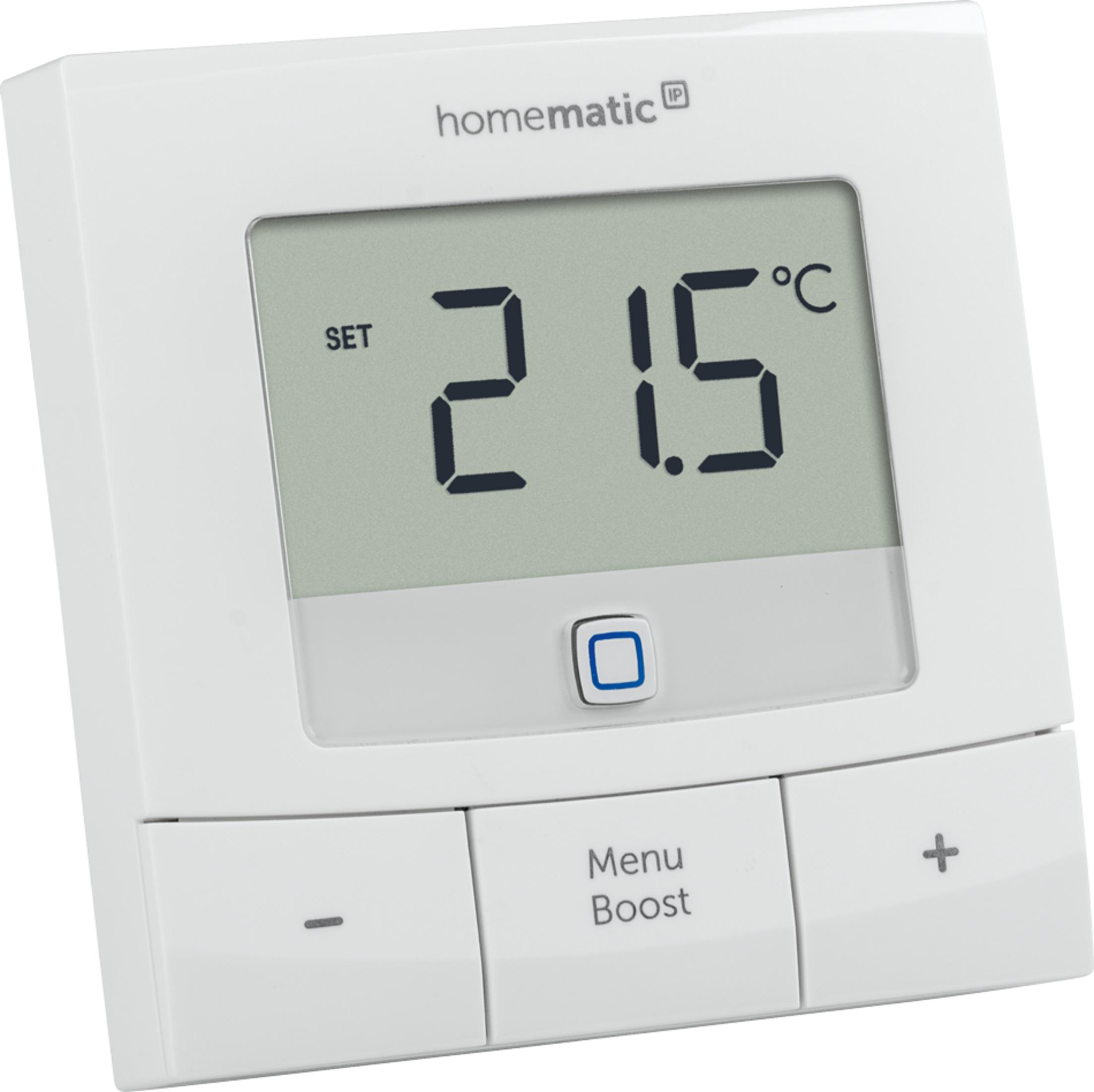 Ein weißes Homematic IP Thermostat zeigt 21,5 Grad Celsius an.
