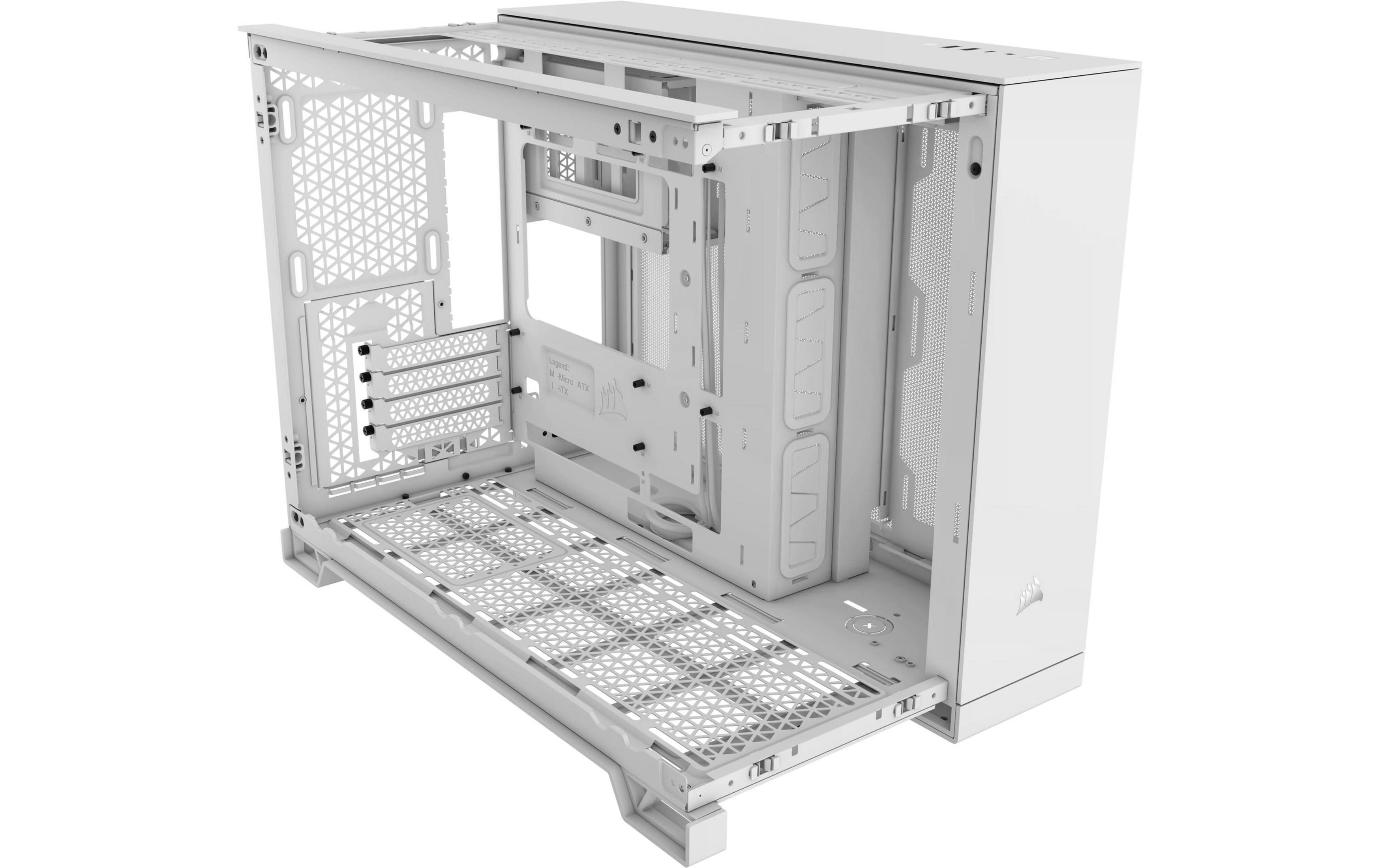 Biała obudowa komputera z otwartym panelem bocznym, pokazująca wnętrze.