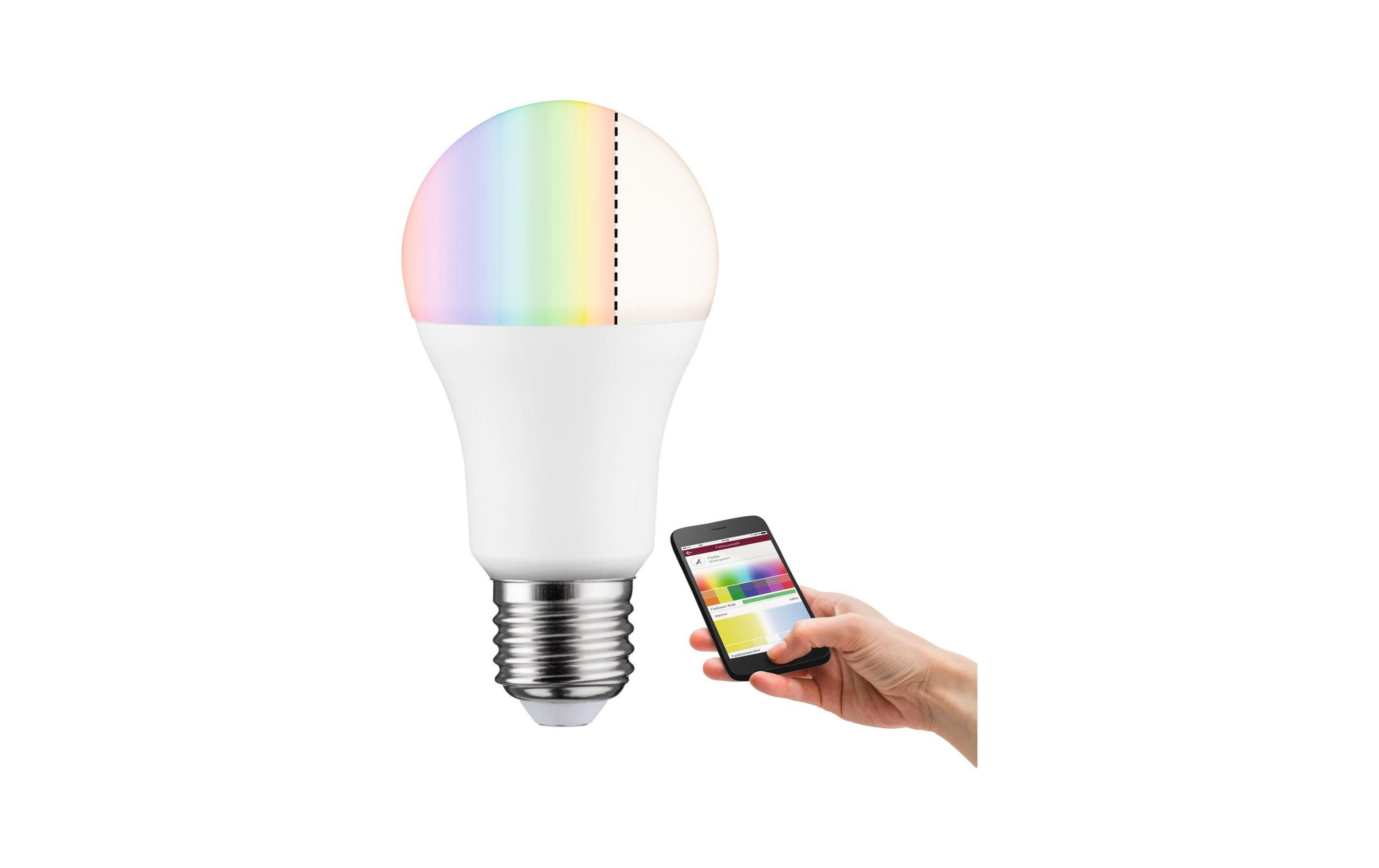 Une ampoule intelligente avec dégradé de couleurs et une main tenant un smartphone avec des commandes de couleur.