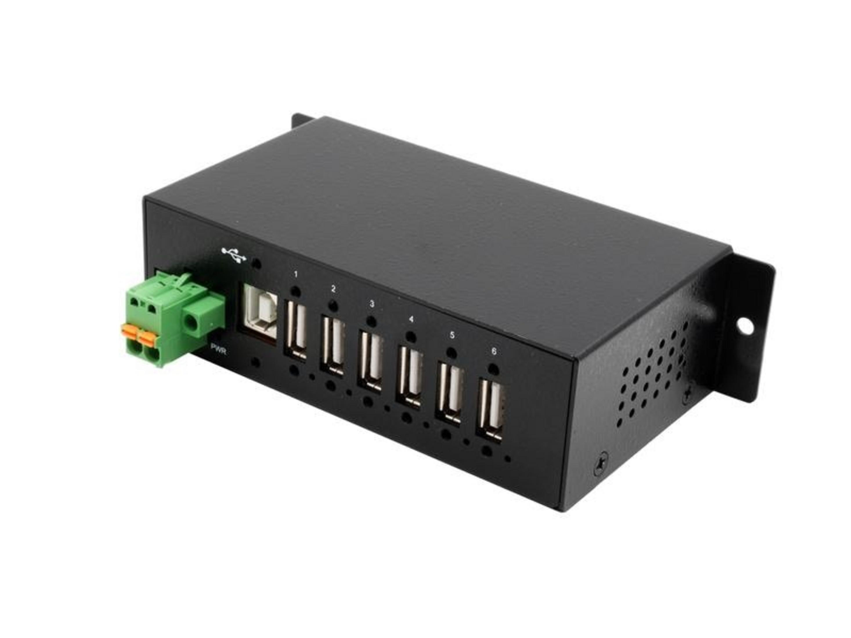 Hub USB nero a 6 porte con connettore verde ed etichette.