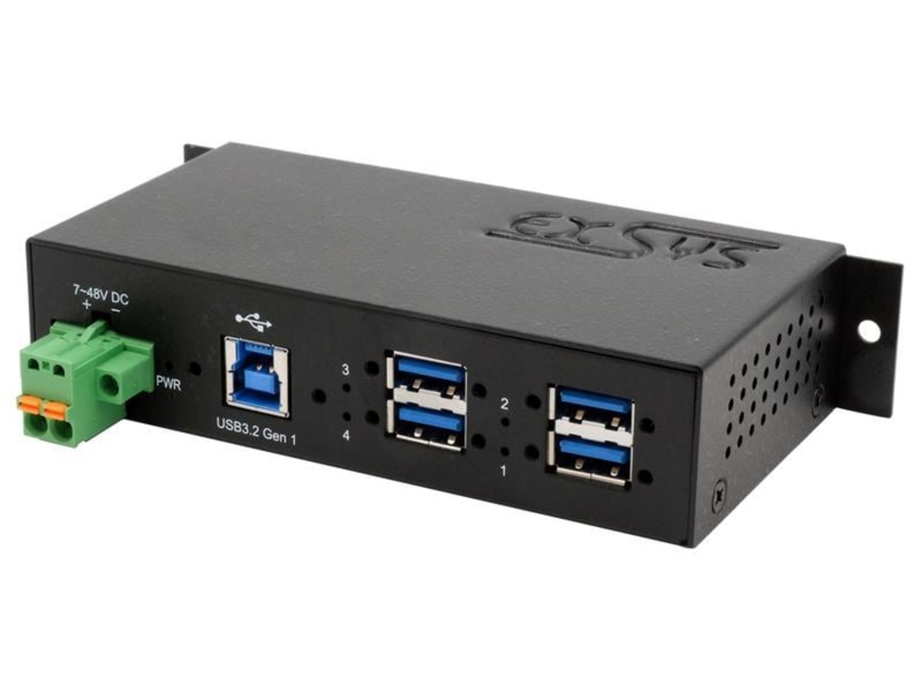 Hub USB 3.2 Gen 1 nero con quattro porte e connettore di alimentazione.