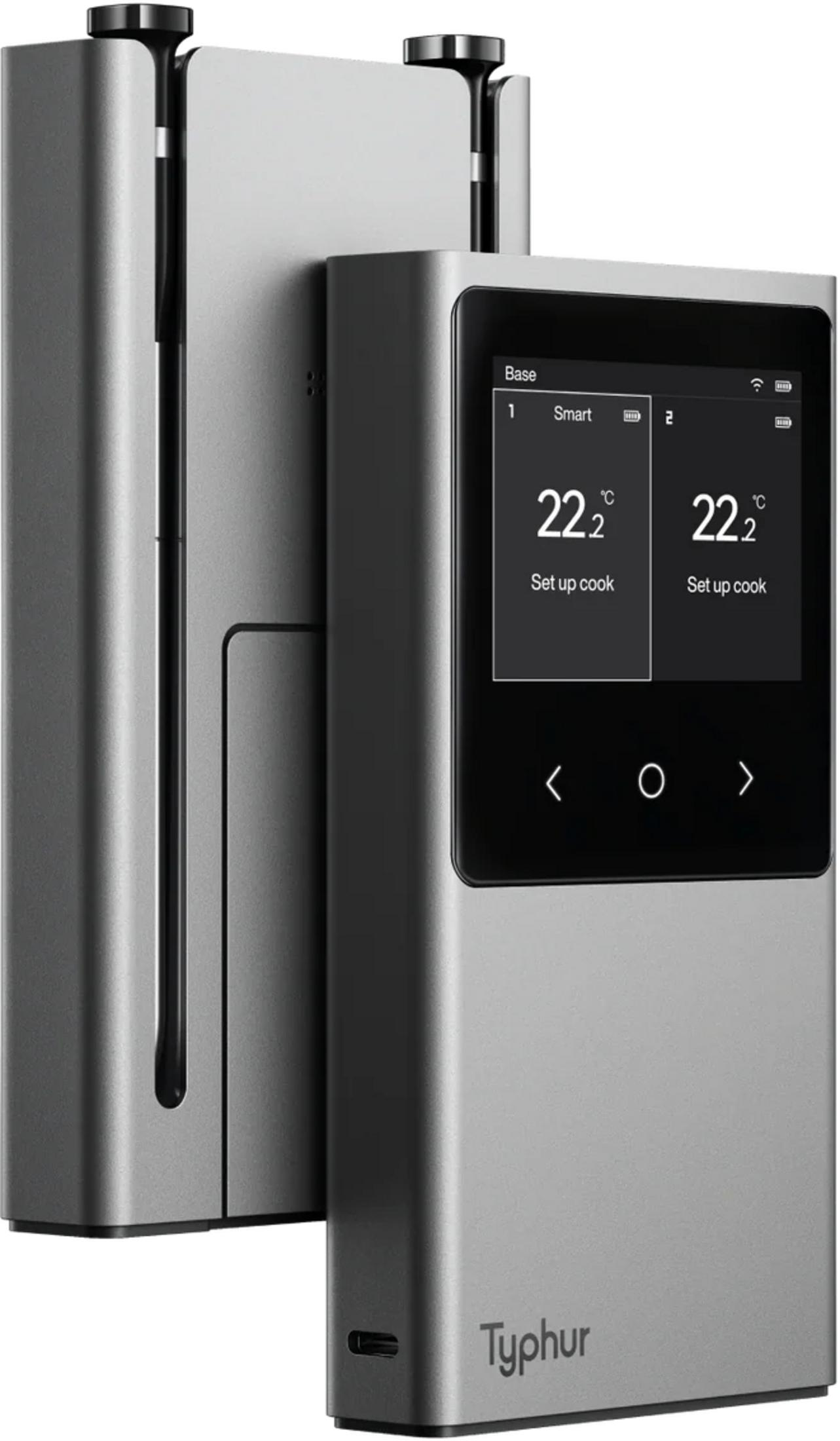 Zwei silberne Typhur-Geräte mit Touchscreen-Displays, die 22,2°C anzeigen.