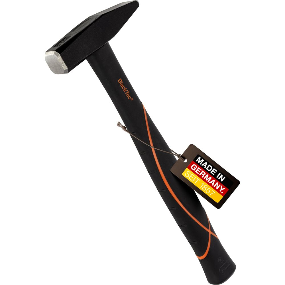 Schwarzer Hammer mit orangefarbenen Akzenten und einem Etikett 'Made in Germany'.