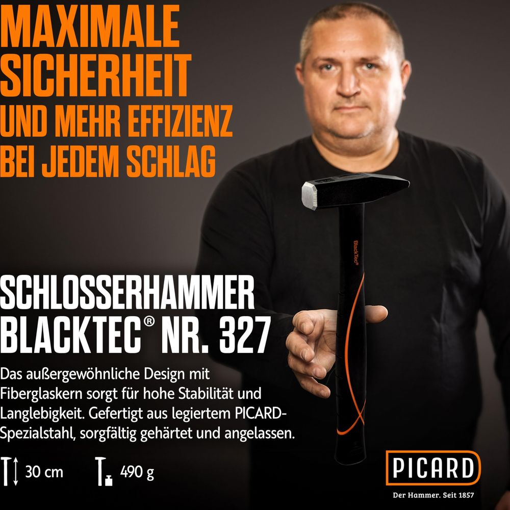 Mann hält Hammer mit schwarzem Griff und orangefarbenen Akzenten. Text wirbt für Sicherheit.