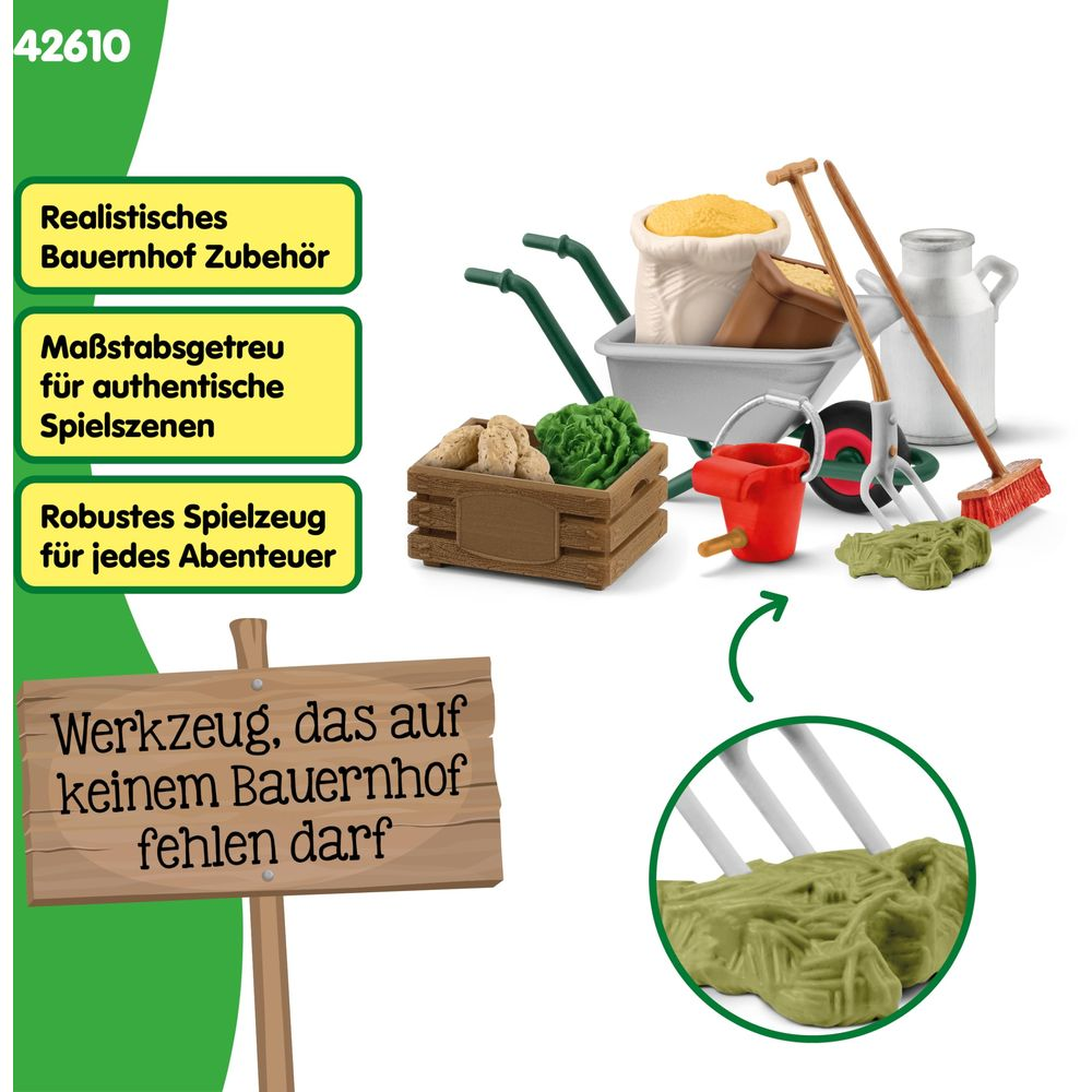 Spielzeug Bauernhof Zubehör: Schubkarre, Werkzeug, Kiste mit Gemüse, Eimer.