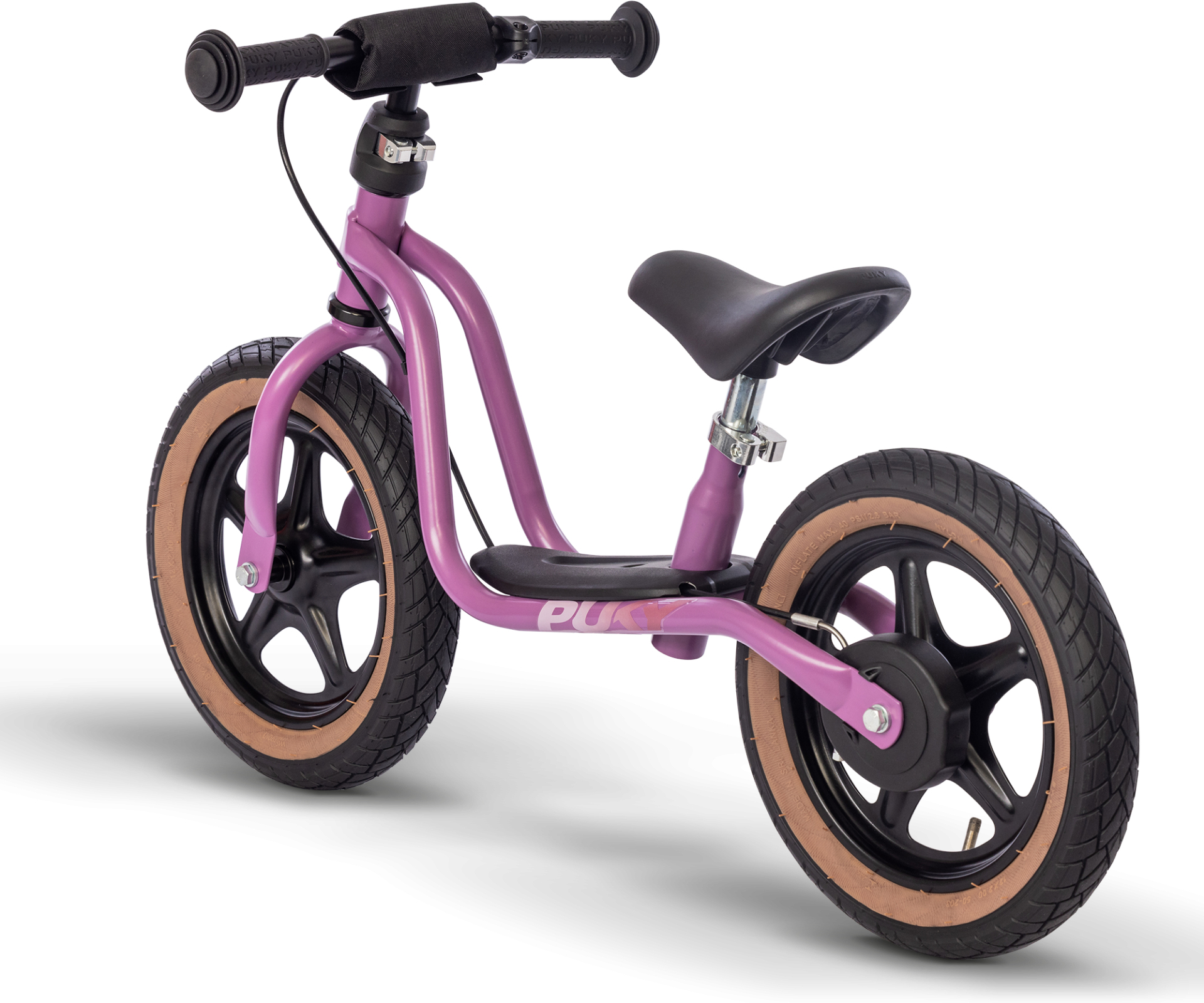 Ein lila Kinderfahrrad mit schwarzen Griffen, Sitz und Rädern.