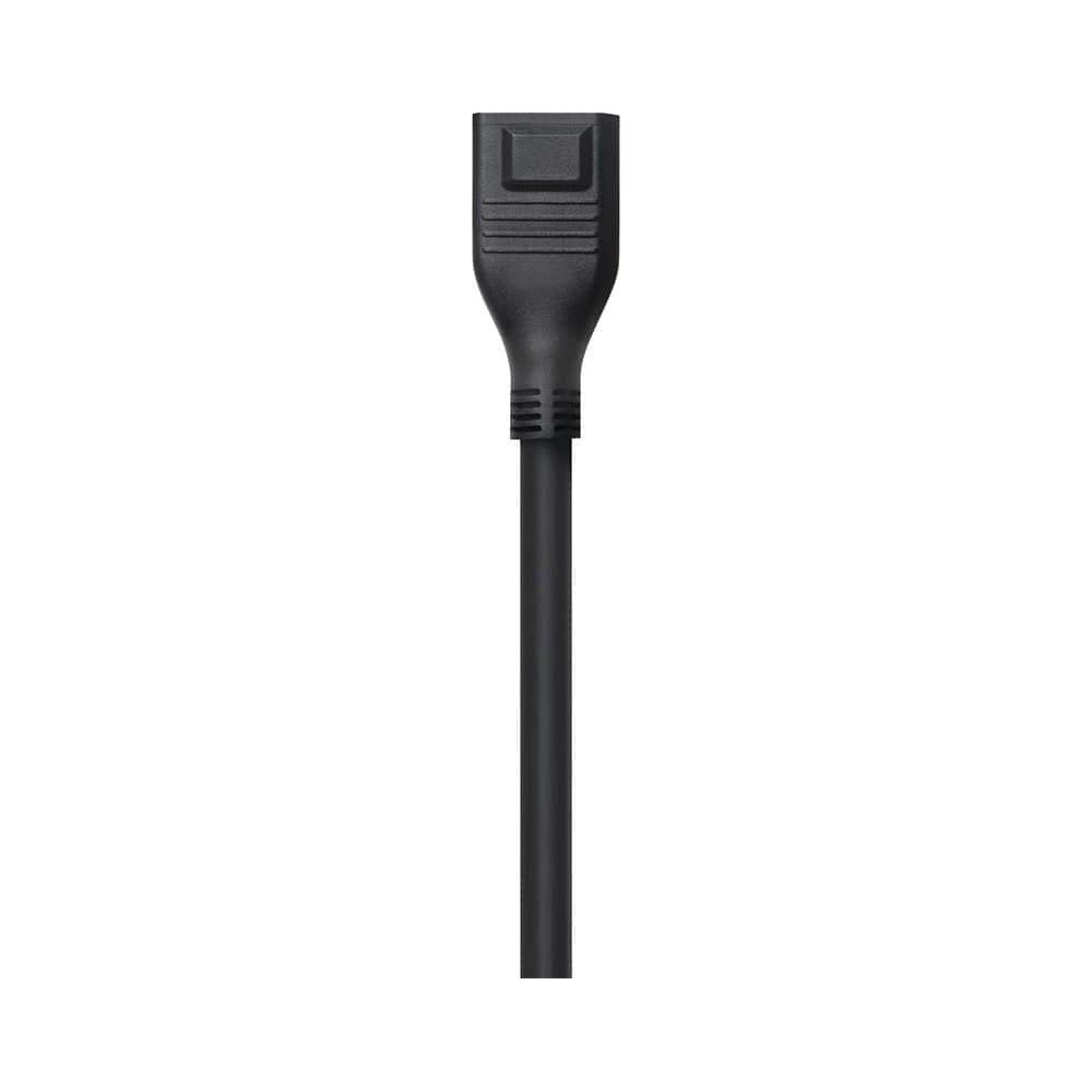 Un cavo USB nero con connettore rettangolare.