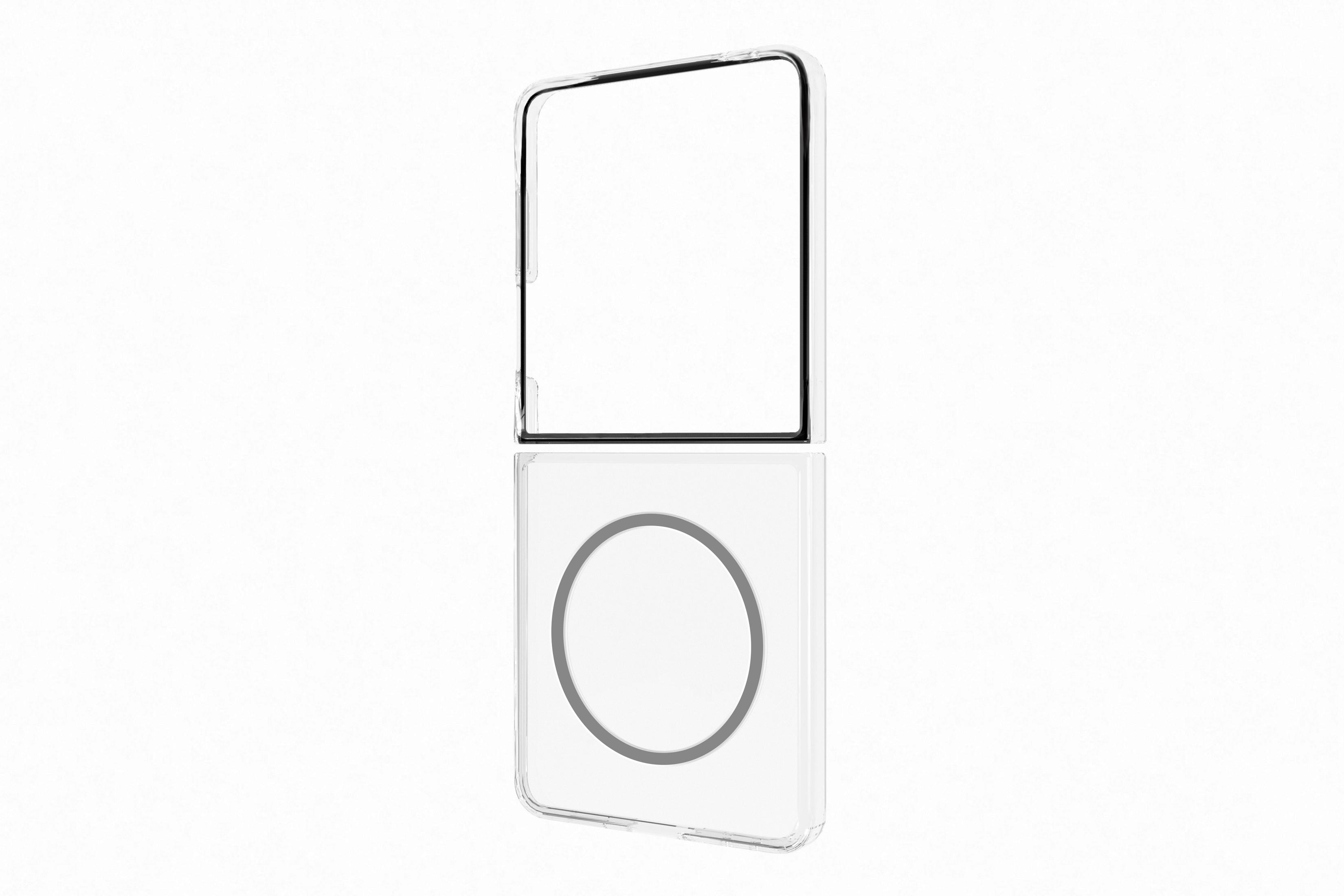 Una funda protectora transparente para un modelo antiguo de iPod sobre fondo blanco.