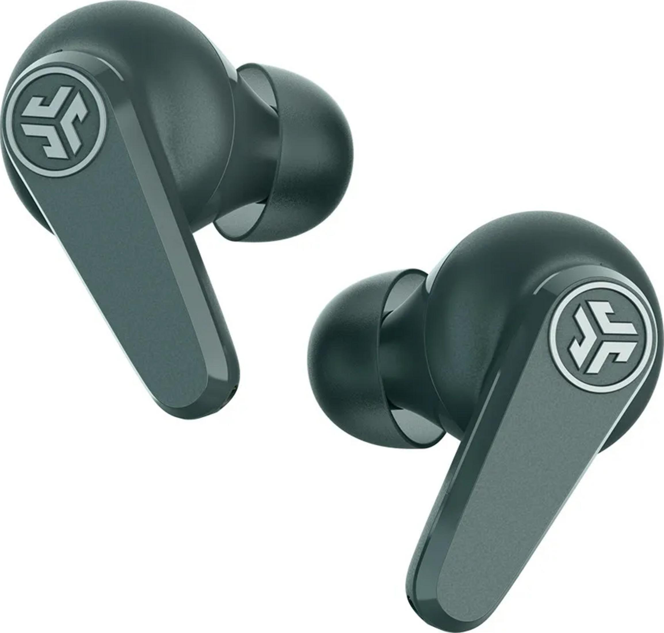 Due auricolari wireless grigio scuro con logo argentato su sfondo bianco.