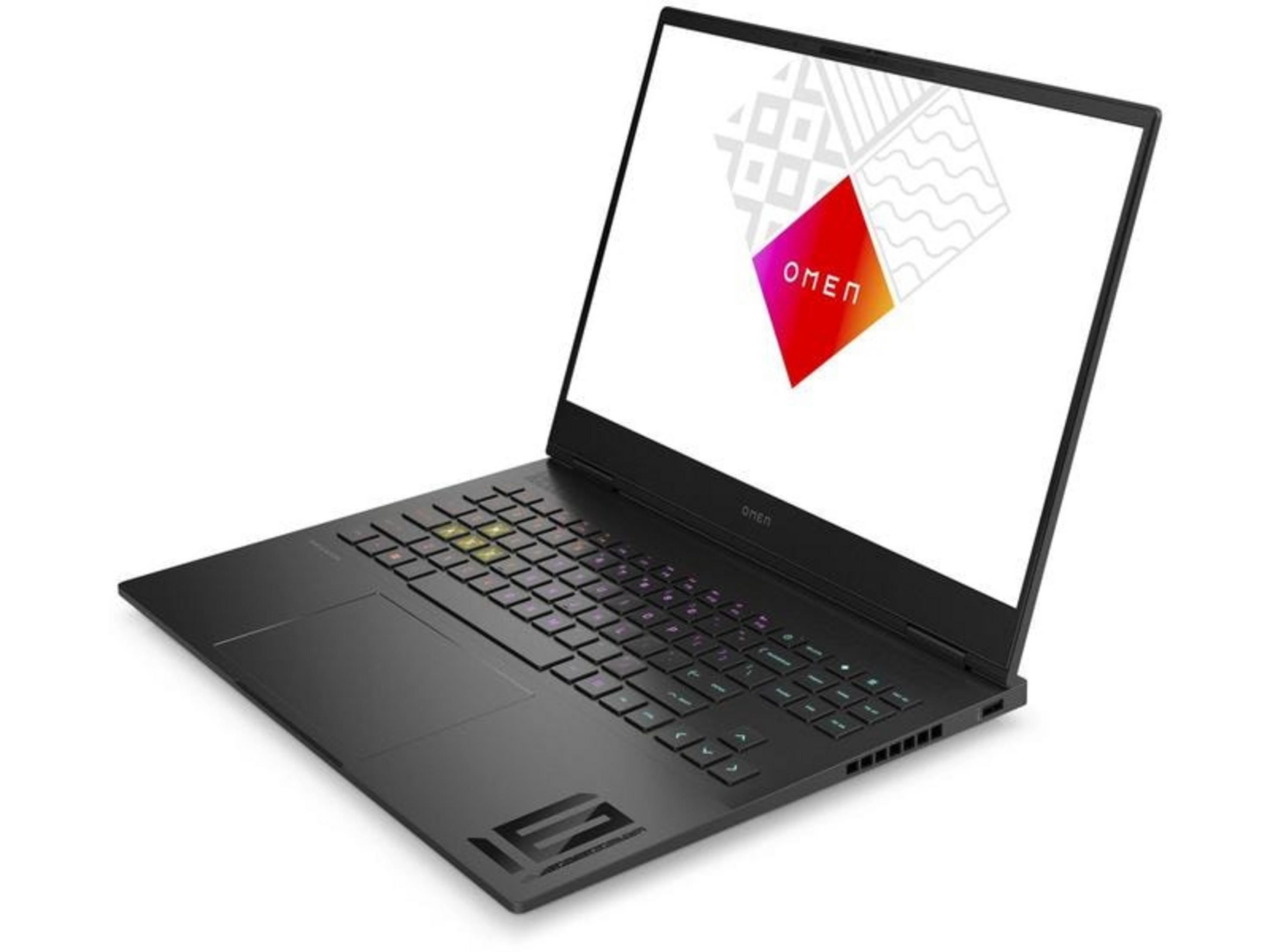 Un ordinateur portable noir avec clavier rétroéclairé et logo Omen à l'écran.