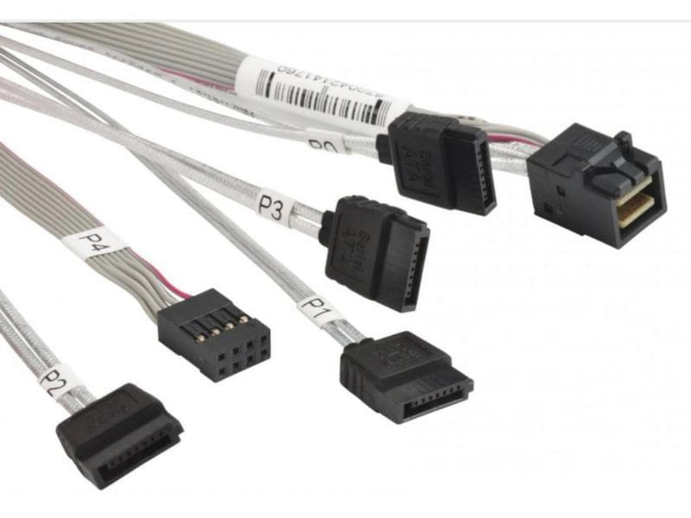 Molti cavi grigi con connettori neri etichettati P1, P2, P3, P4.
