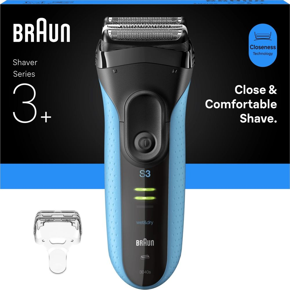 Un rasoio Braun blu e nero con tre lame e accessori.