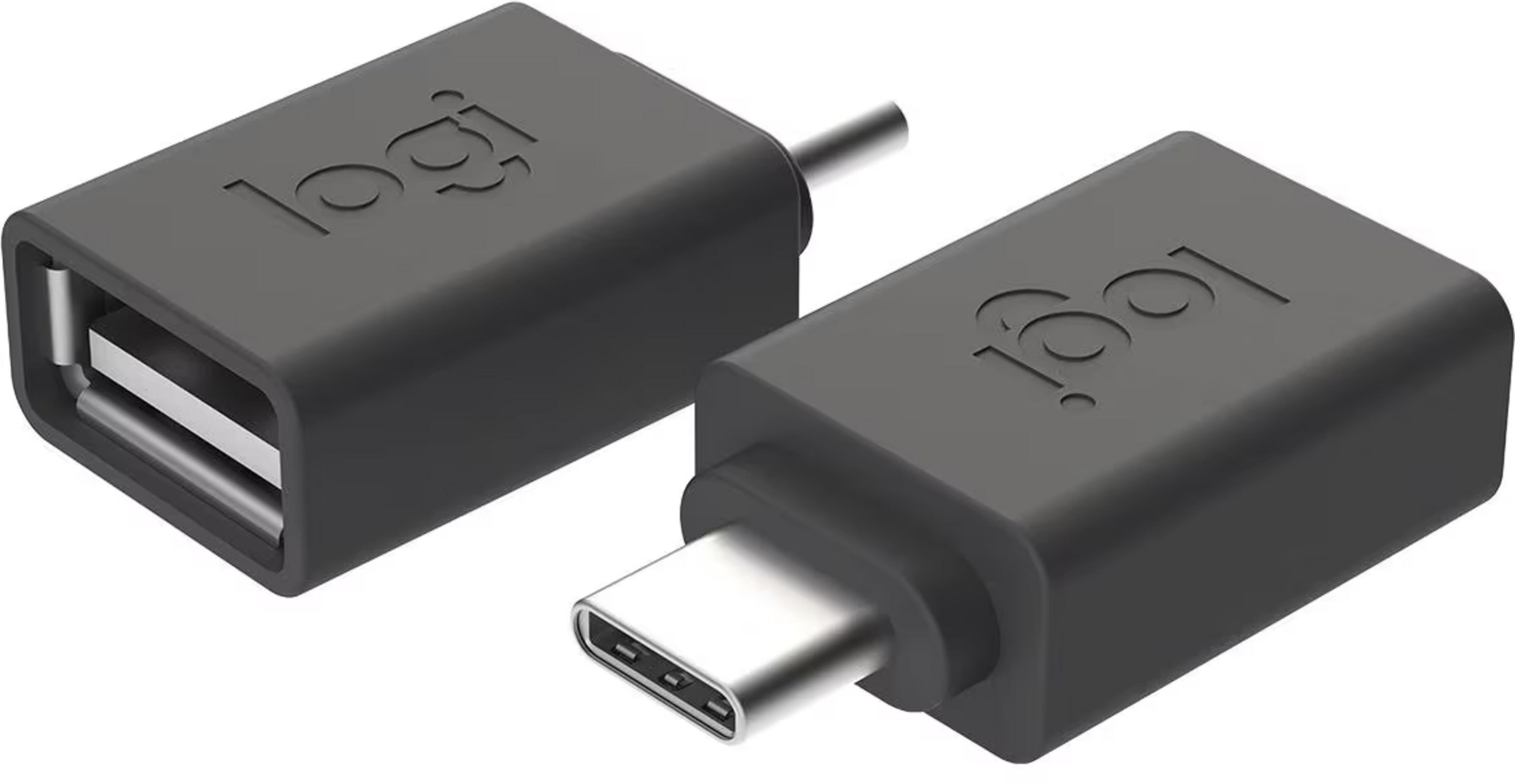 Due adattatori USB neri con logo Logitech. Uno femmina USB-A, uno maschio USB-C.