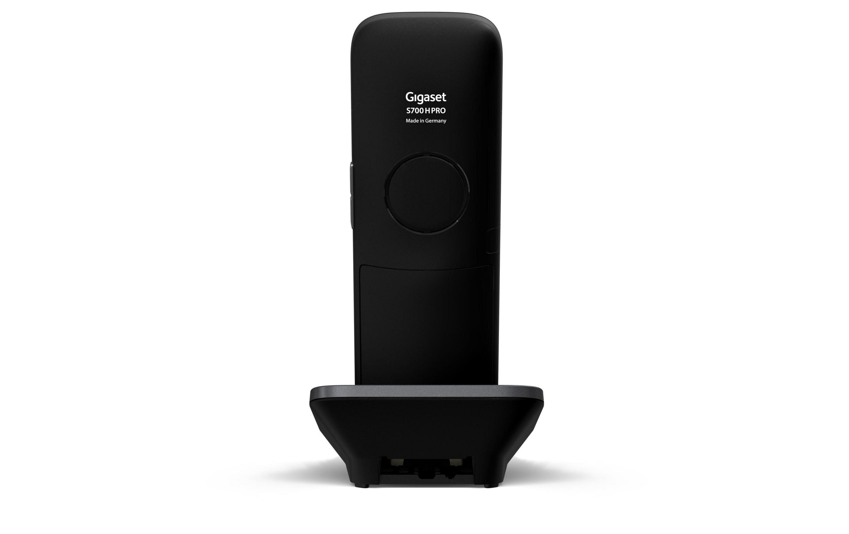 Czarny telefon Gigaset S700 HPRO na stacji ładującej, Made in Germany.