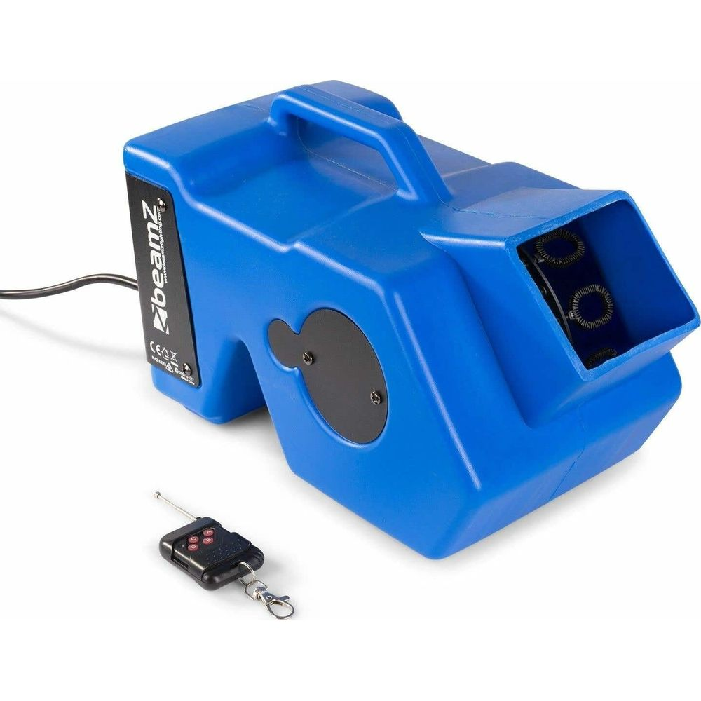Una máquina de burbujas azul con mando a distancia sobre fondo blanco.