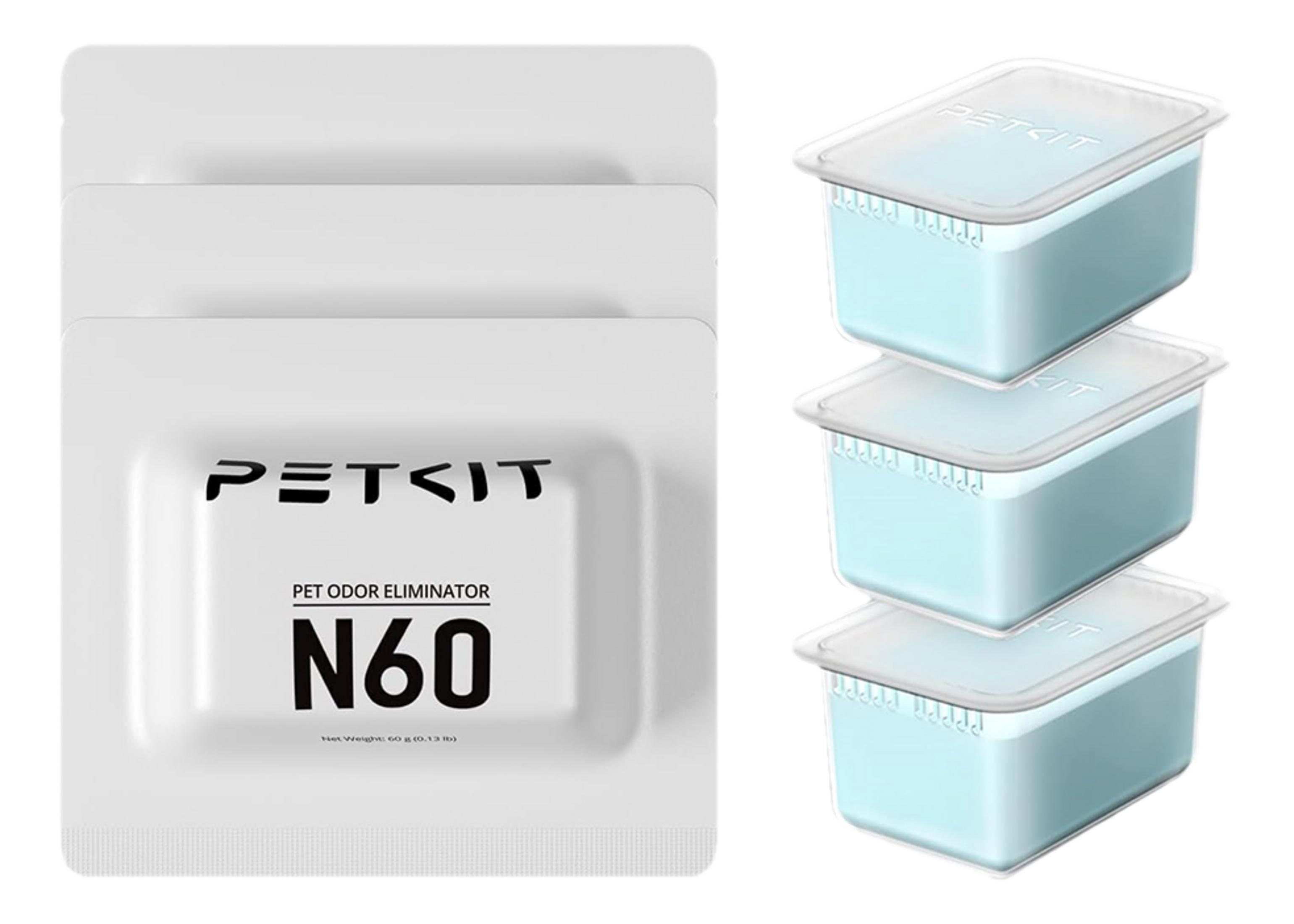 Drei blaue Behälter mit Deckeln und ein weißes Paket mit PET ODOR ELIMINATOR N60.