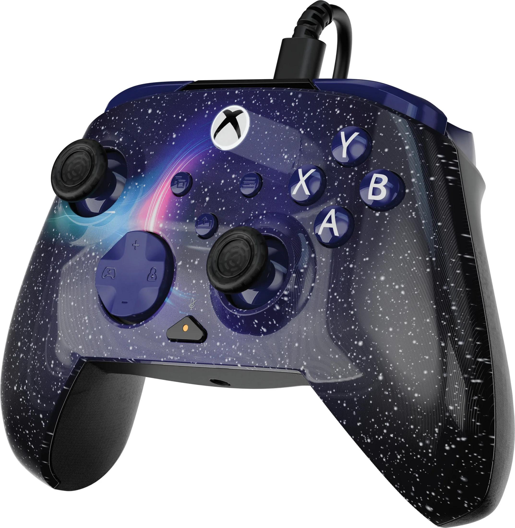 Controller Xbox con design a cielo stellato, con joystick e pulsanti.