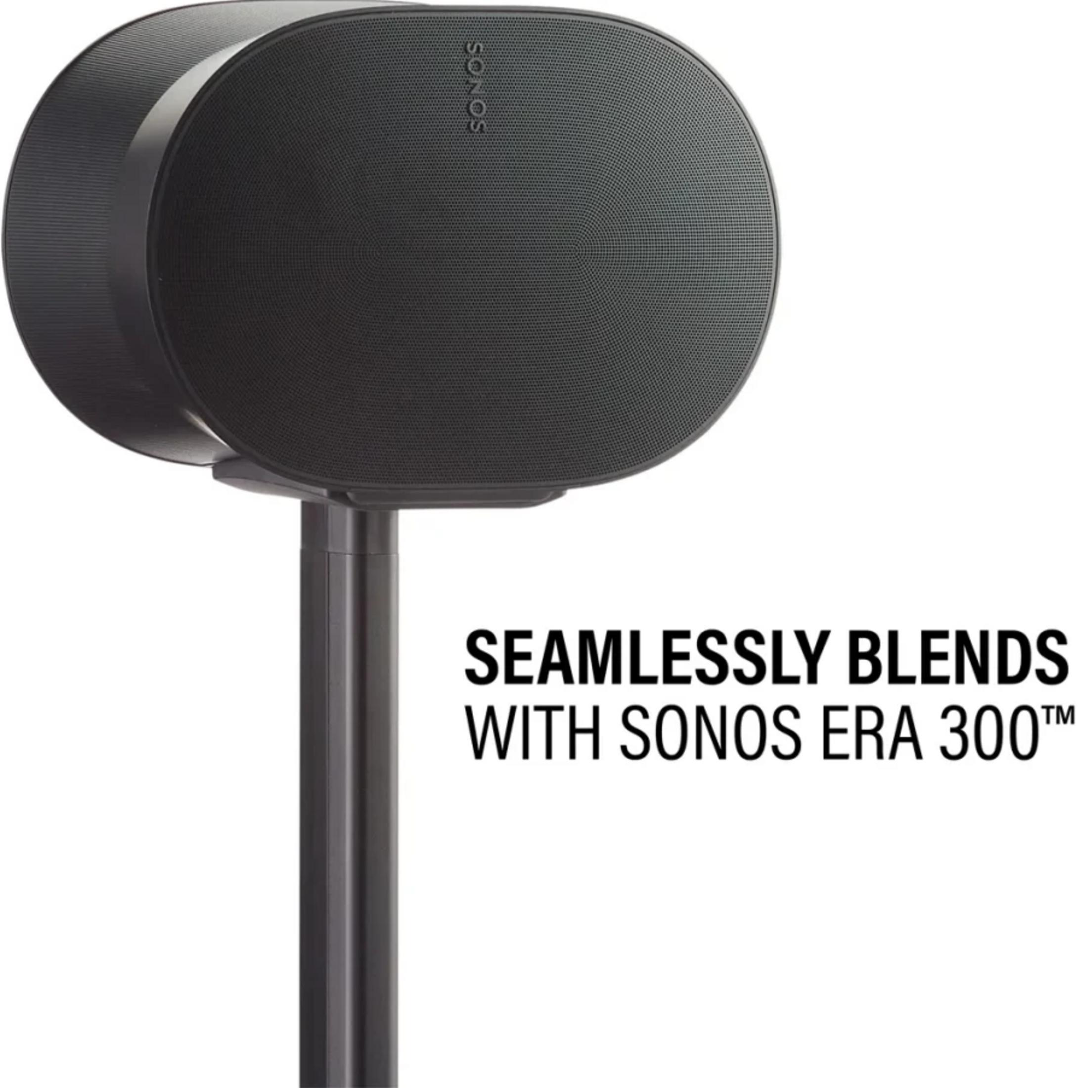 Zwarte Sonos Era 300 speaker op een standaard. Tekst: Gaat naadloos op in Sonos Era 300.