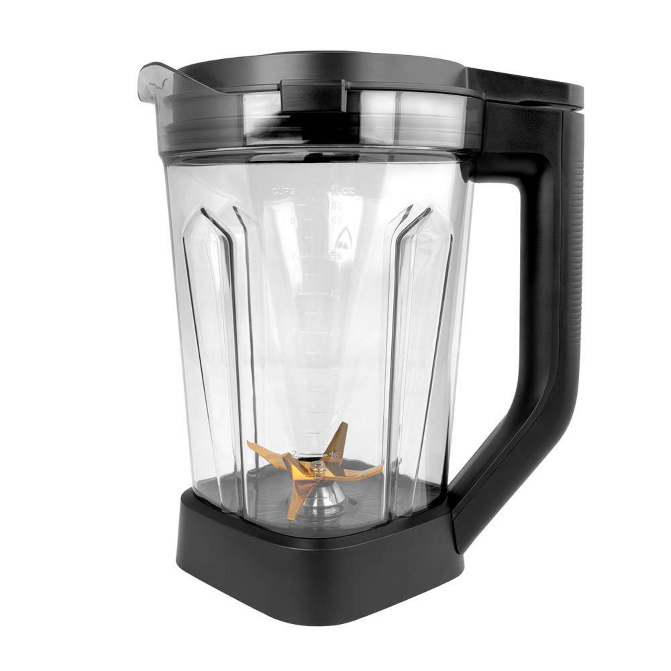 Ein transparenter Mixerbehälter mit schwarzen Deckel, Griff und Basis.